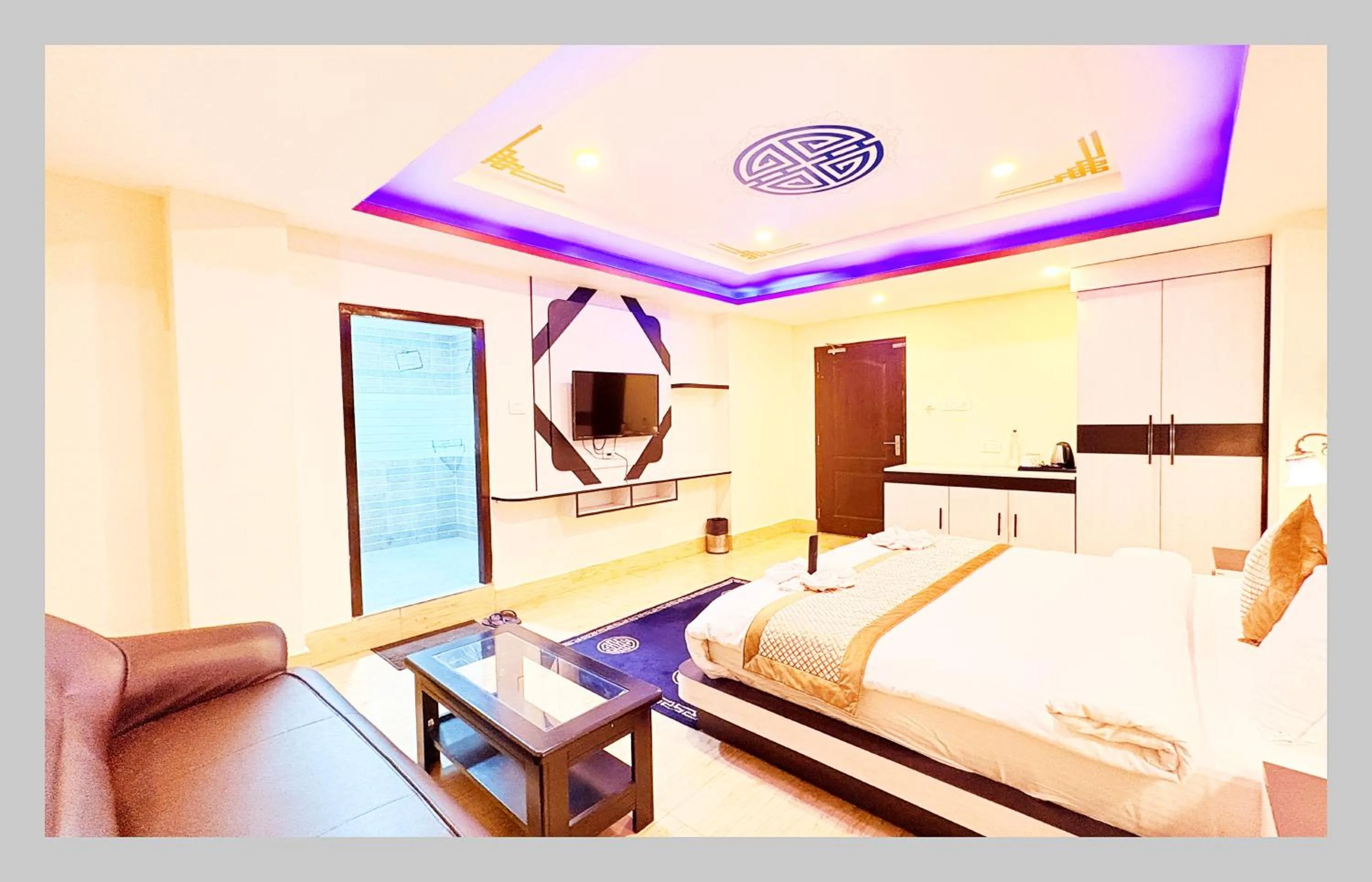 Bed in The Gangtok Inn