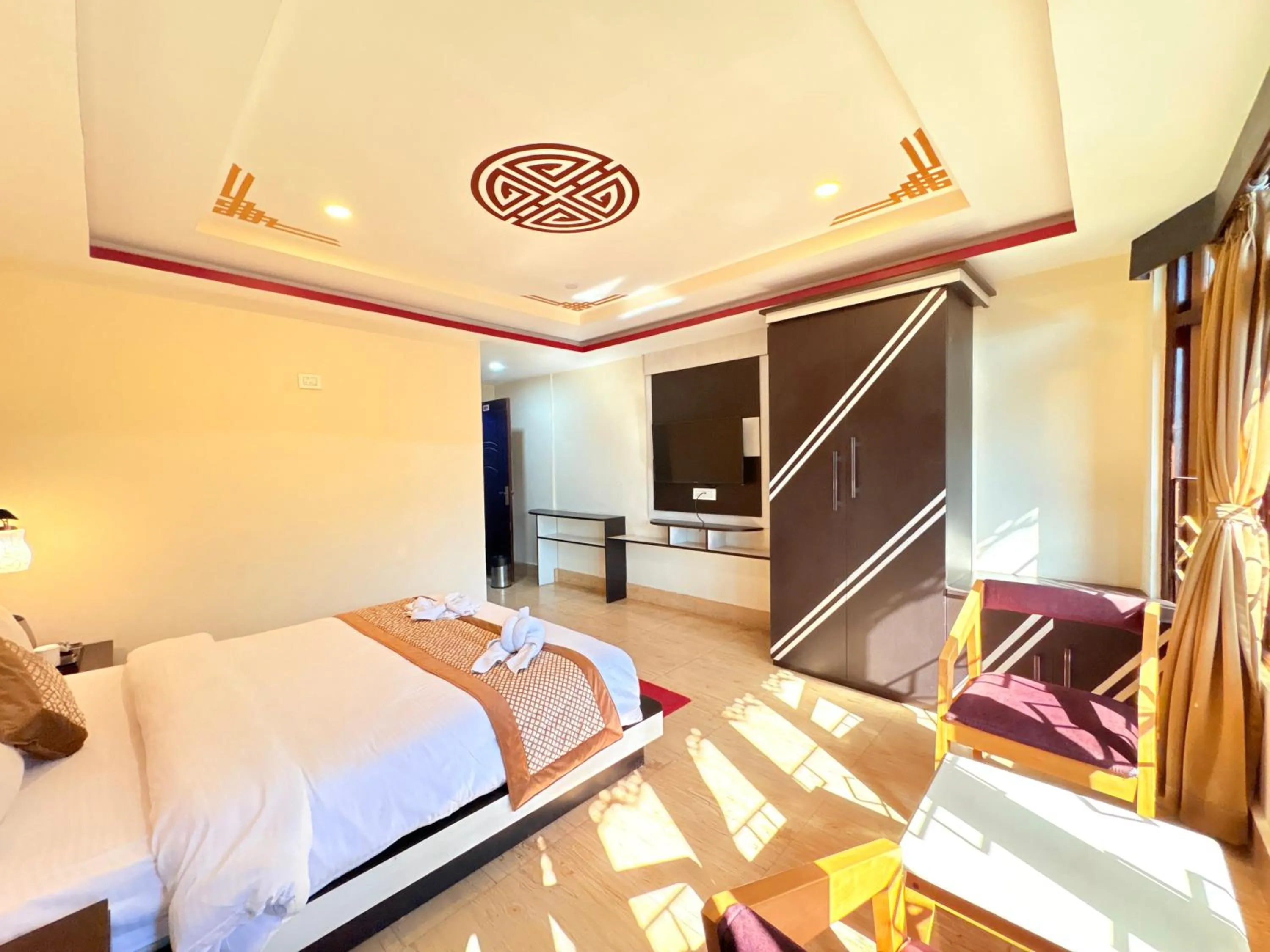 Bed in The Gangtok Inn