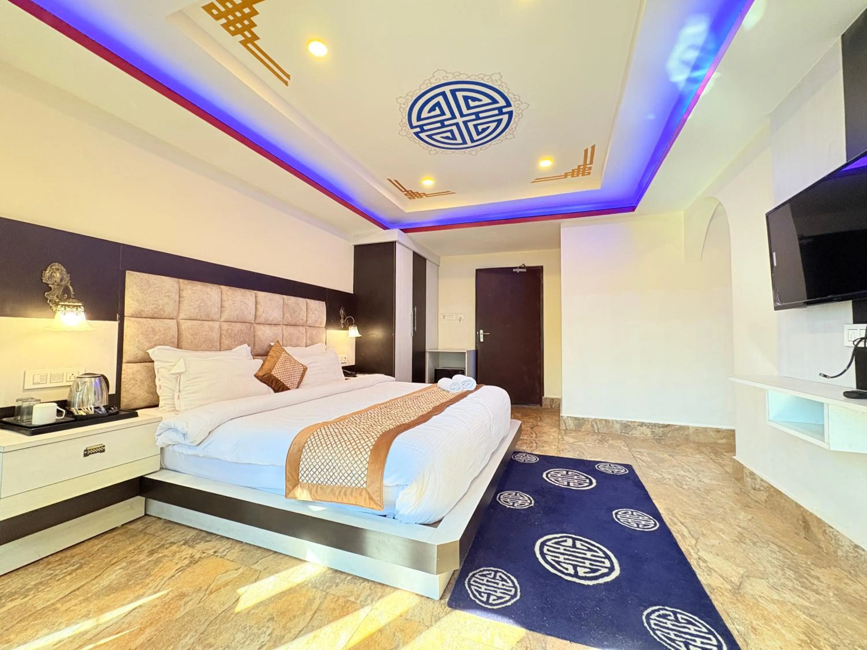 Bed in The Gangtok Inn