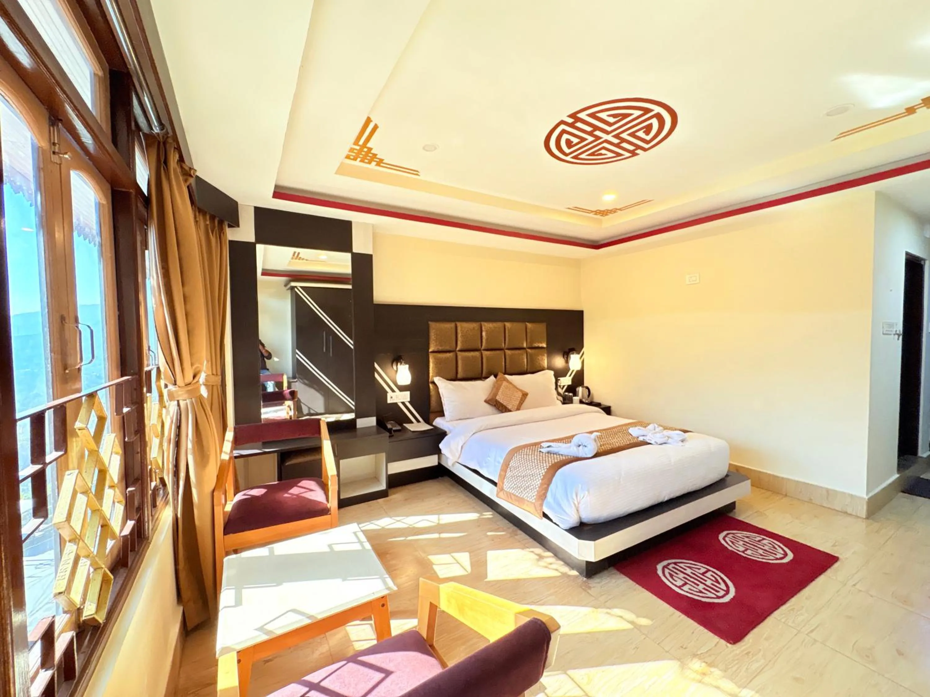 Bed in The Gangtok Inn