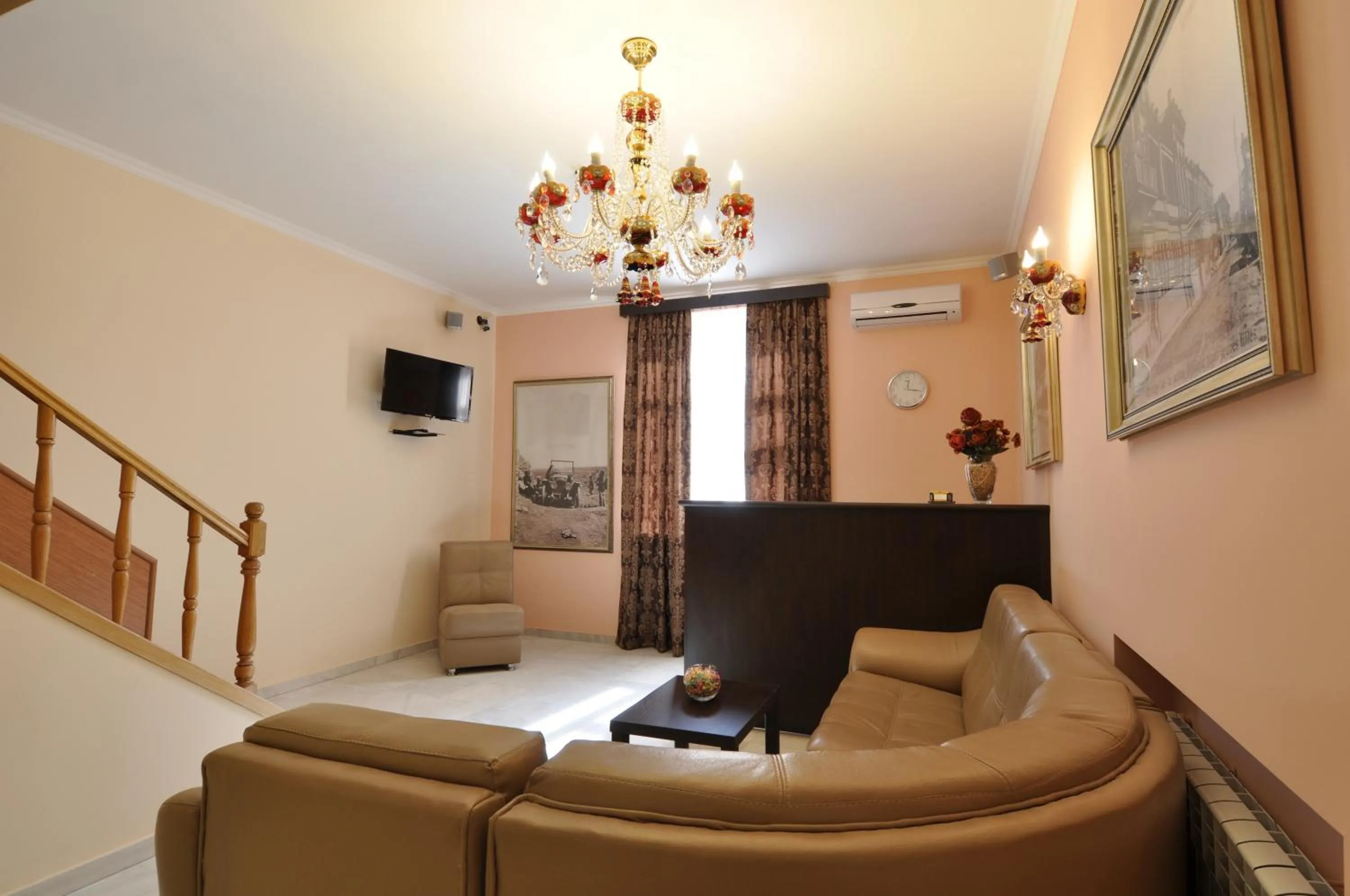 Lobby or reception in Albert House Hotel and Tours