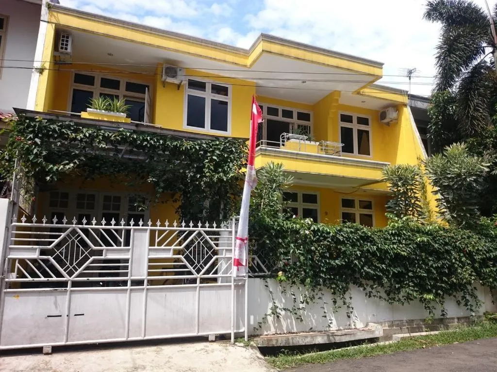 Facade/entrance in Cendana Mulia Hostel Bogor