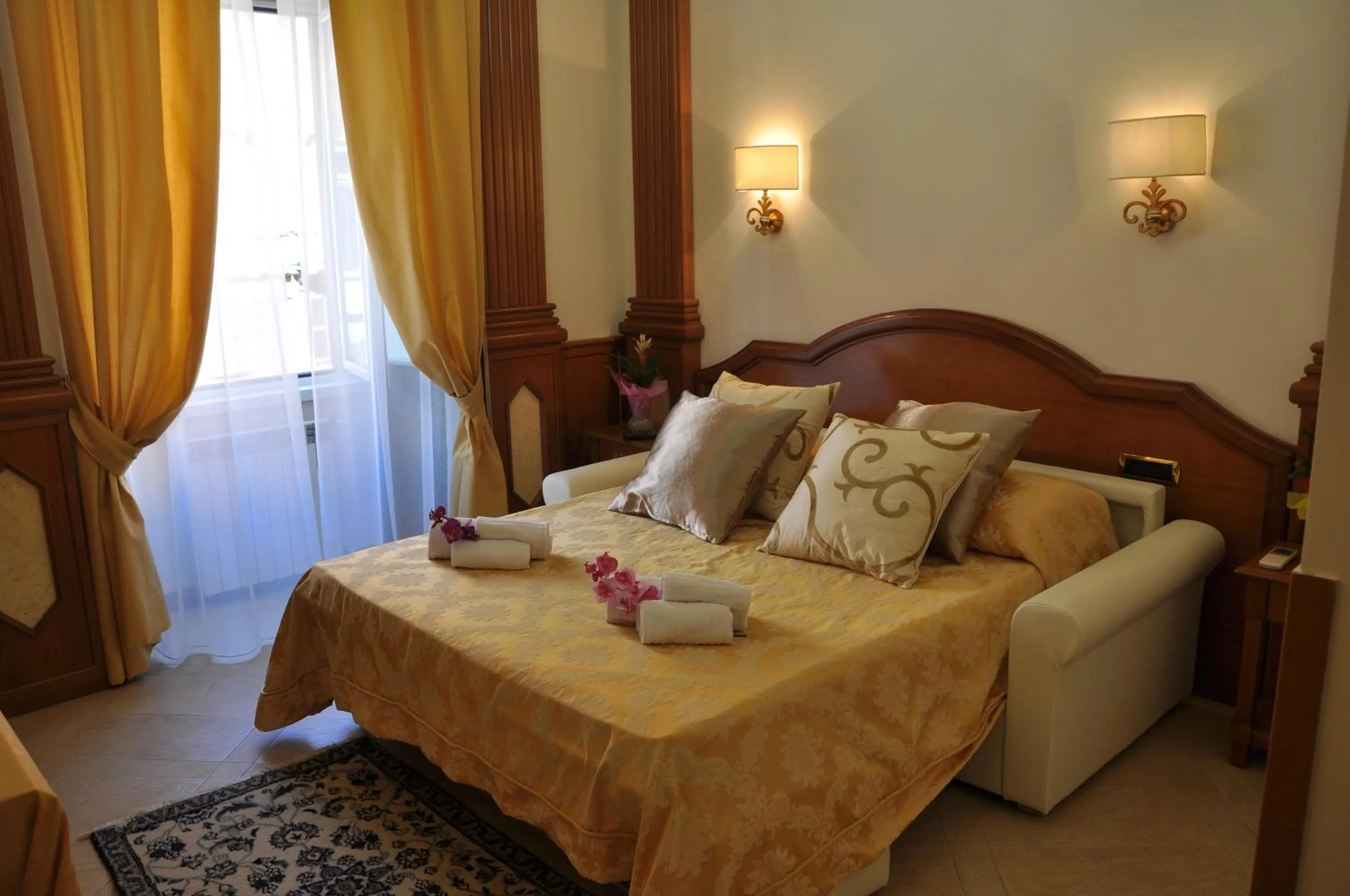 Deluxe Apartment in Rome Imperial Crown