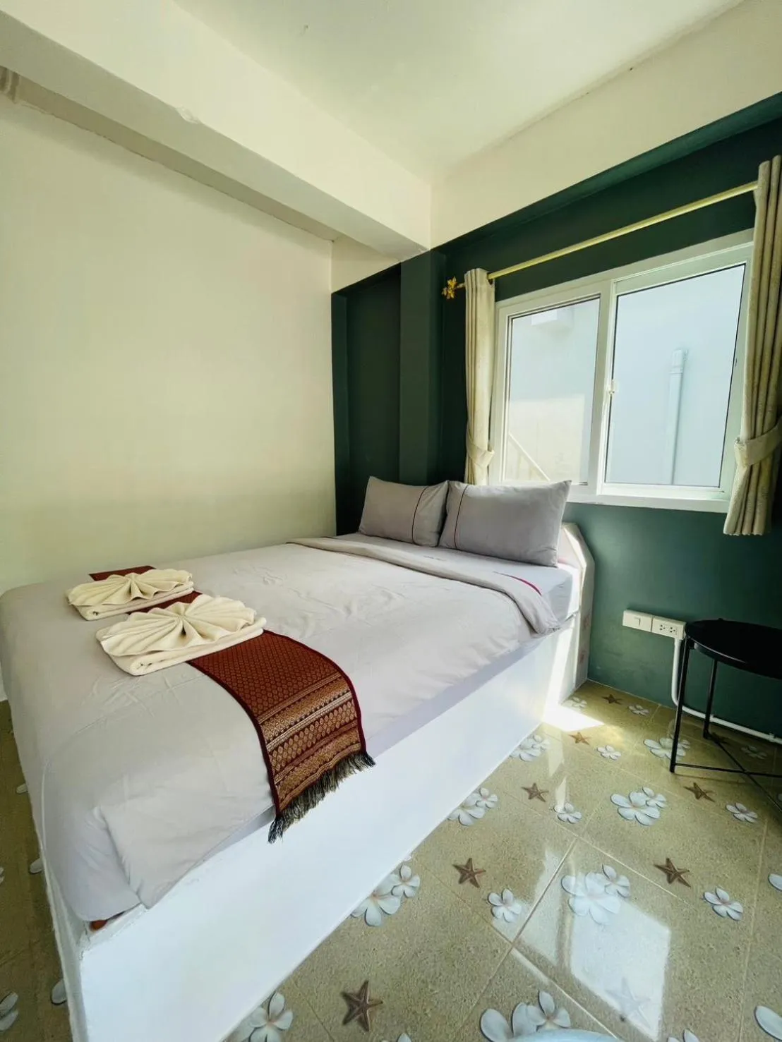 Bed in Smile Resort Koh Mook