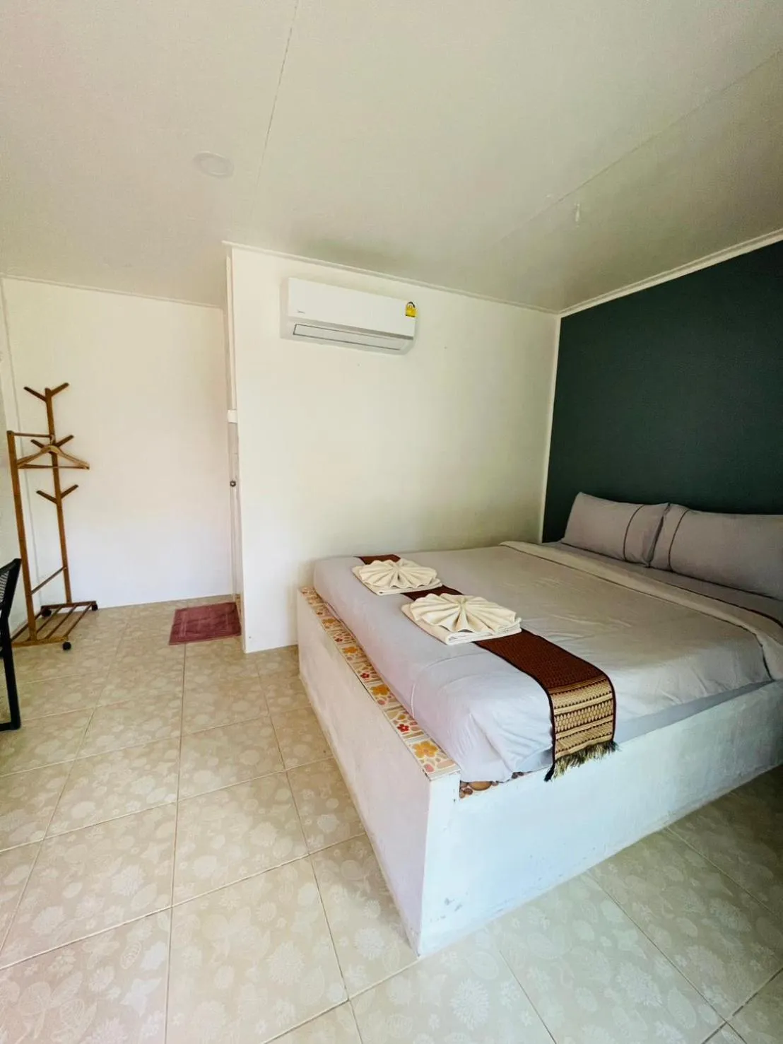 Bed in Smile Resort Koh Mook