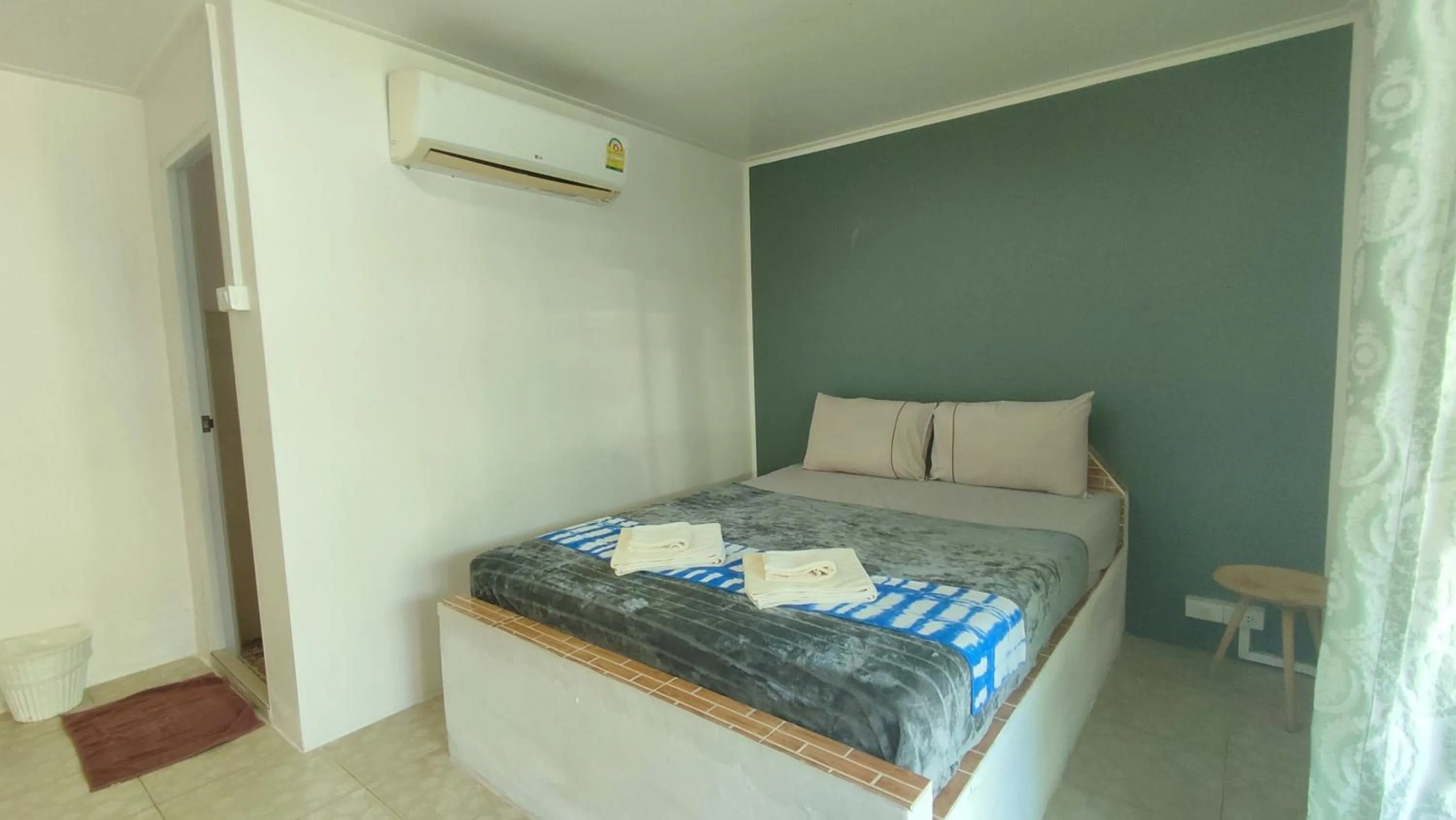 Bed in Smile Resort Koh Mook