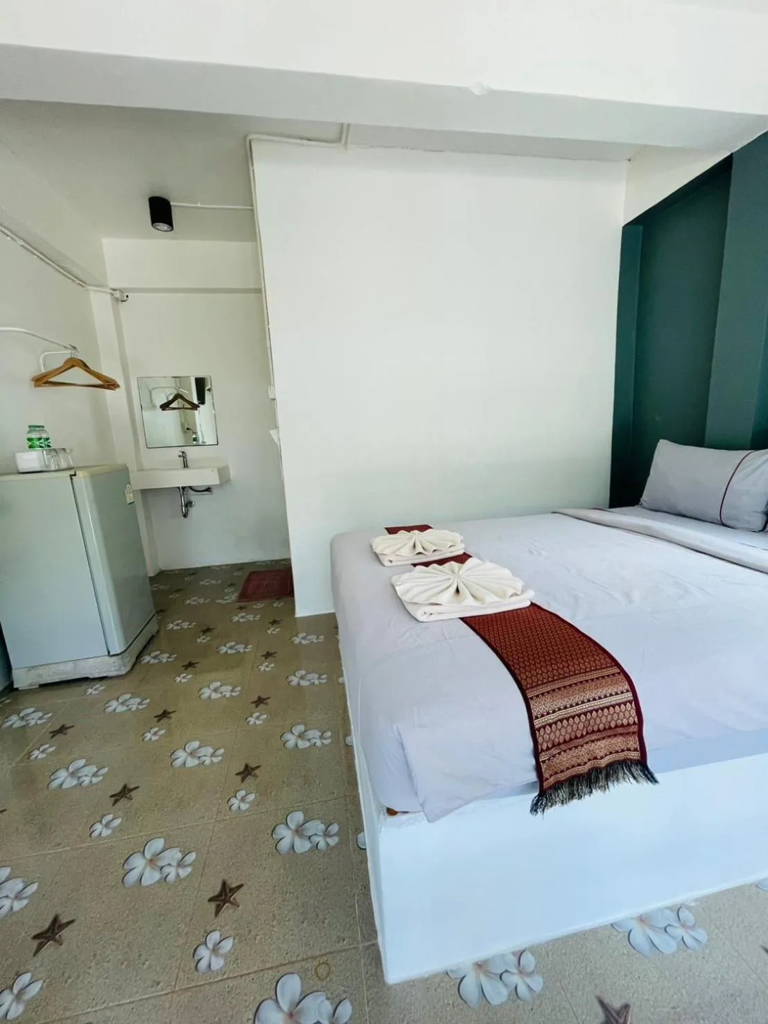 Bed in Smile Resort Koh Mook