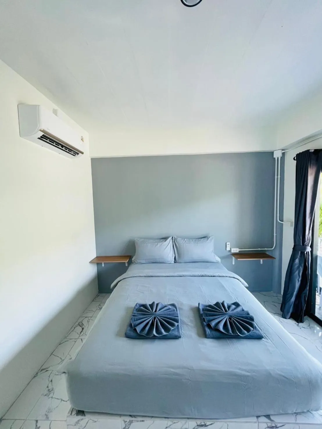 Bed in Smile Resort Koh Mook