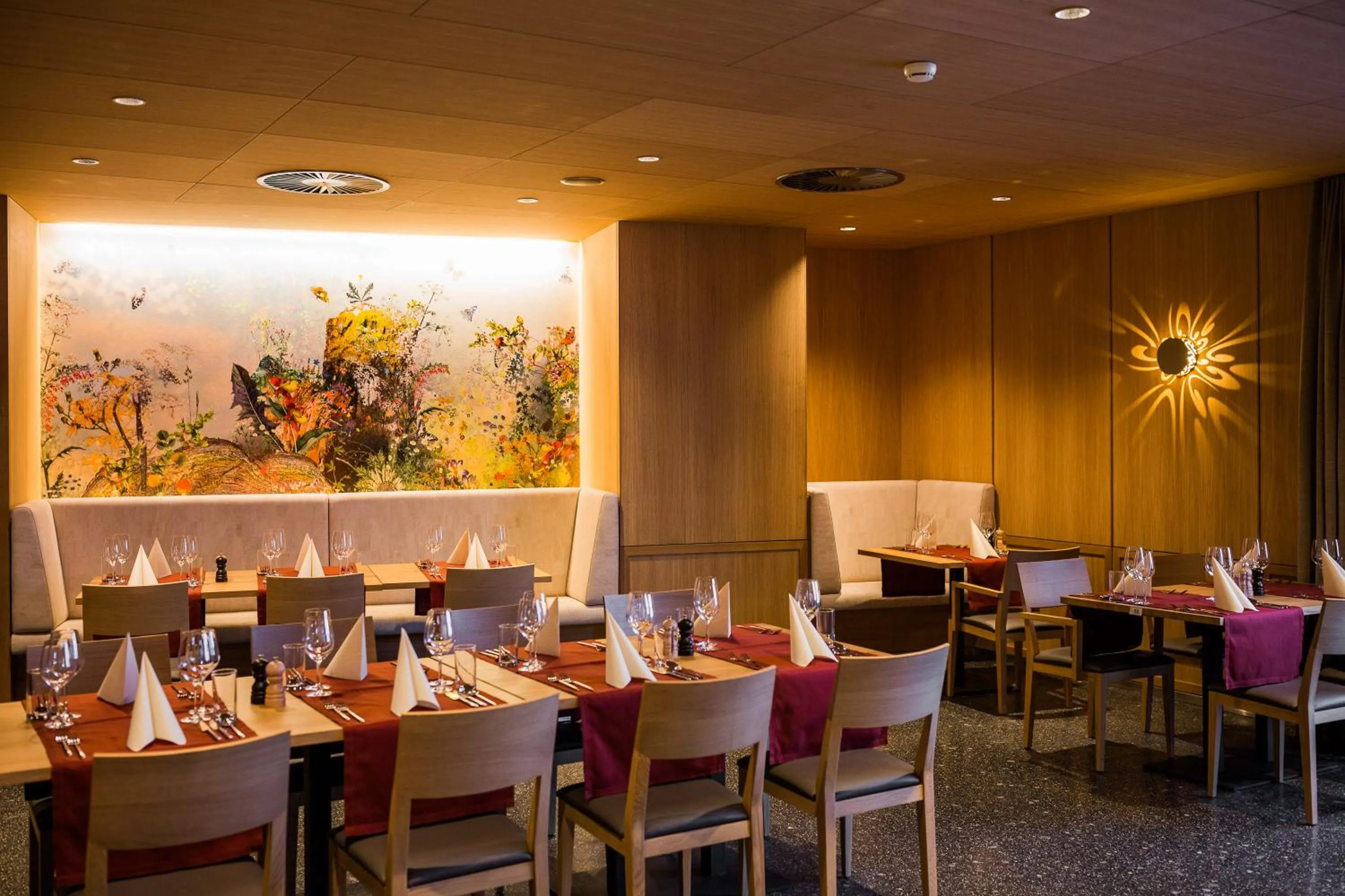 Restaurant/places to eat in Säntis - das Hotel