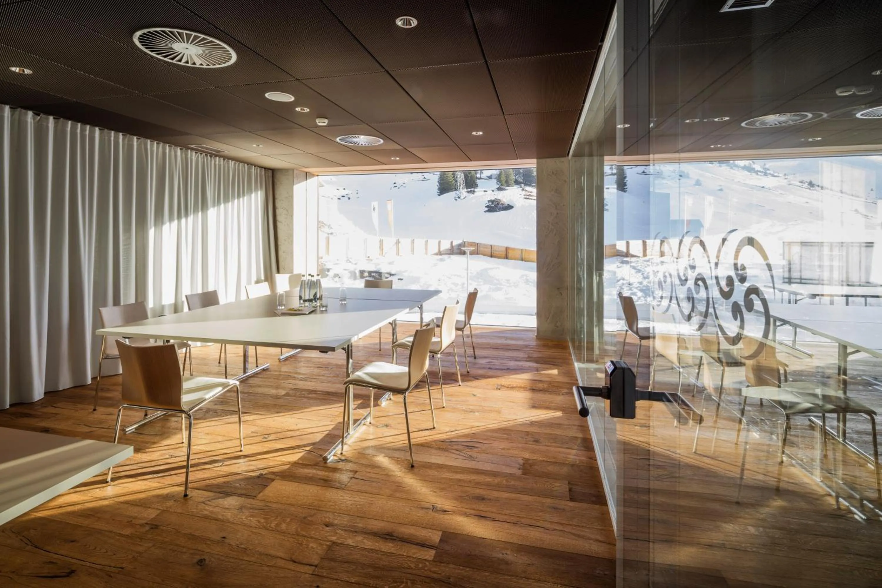 Business facilities in Säntis - das Hotel