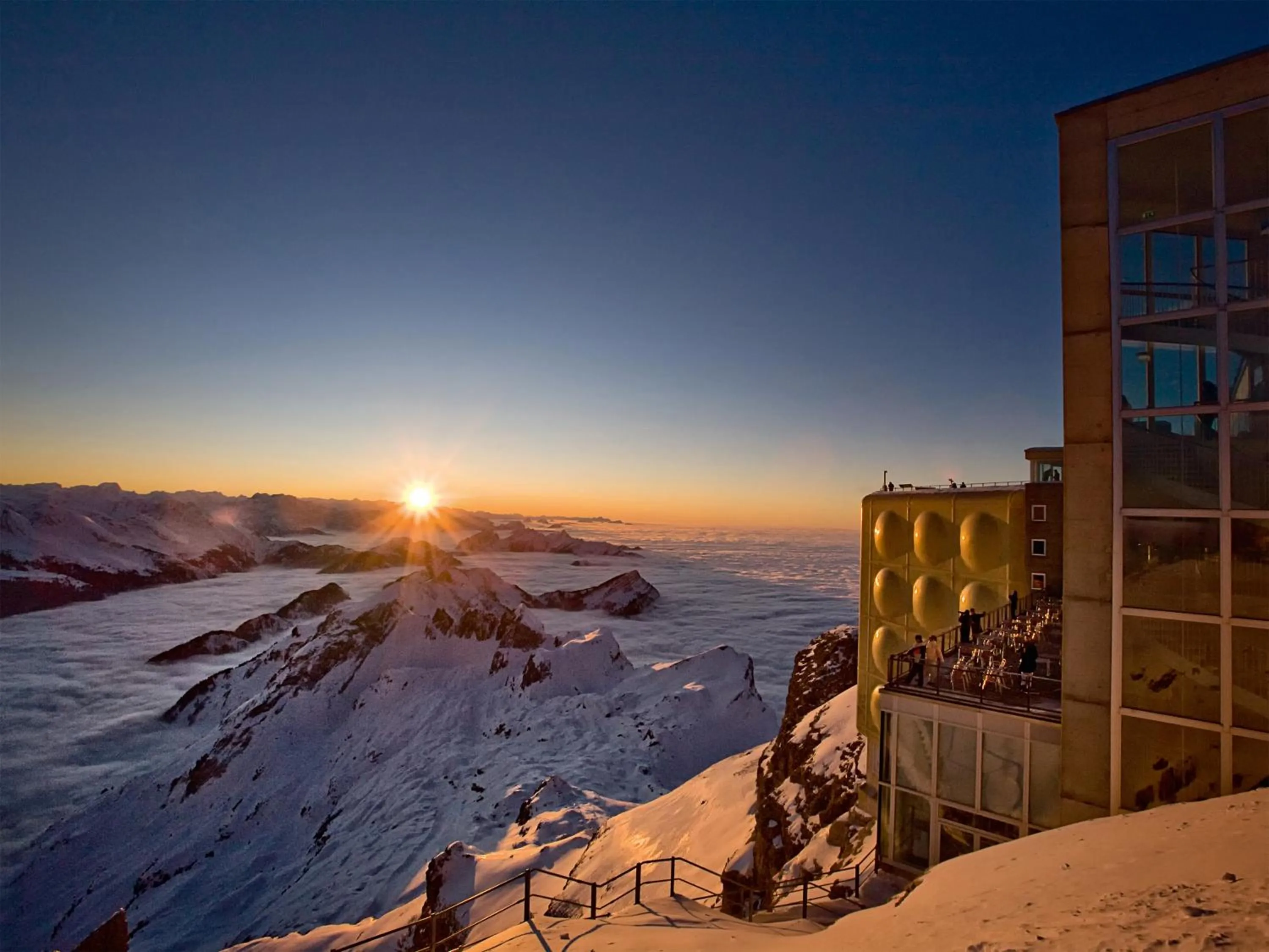 Property building in Säntis - das Hotel