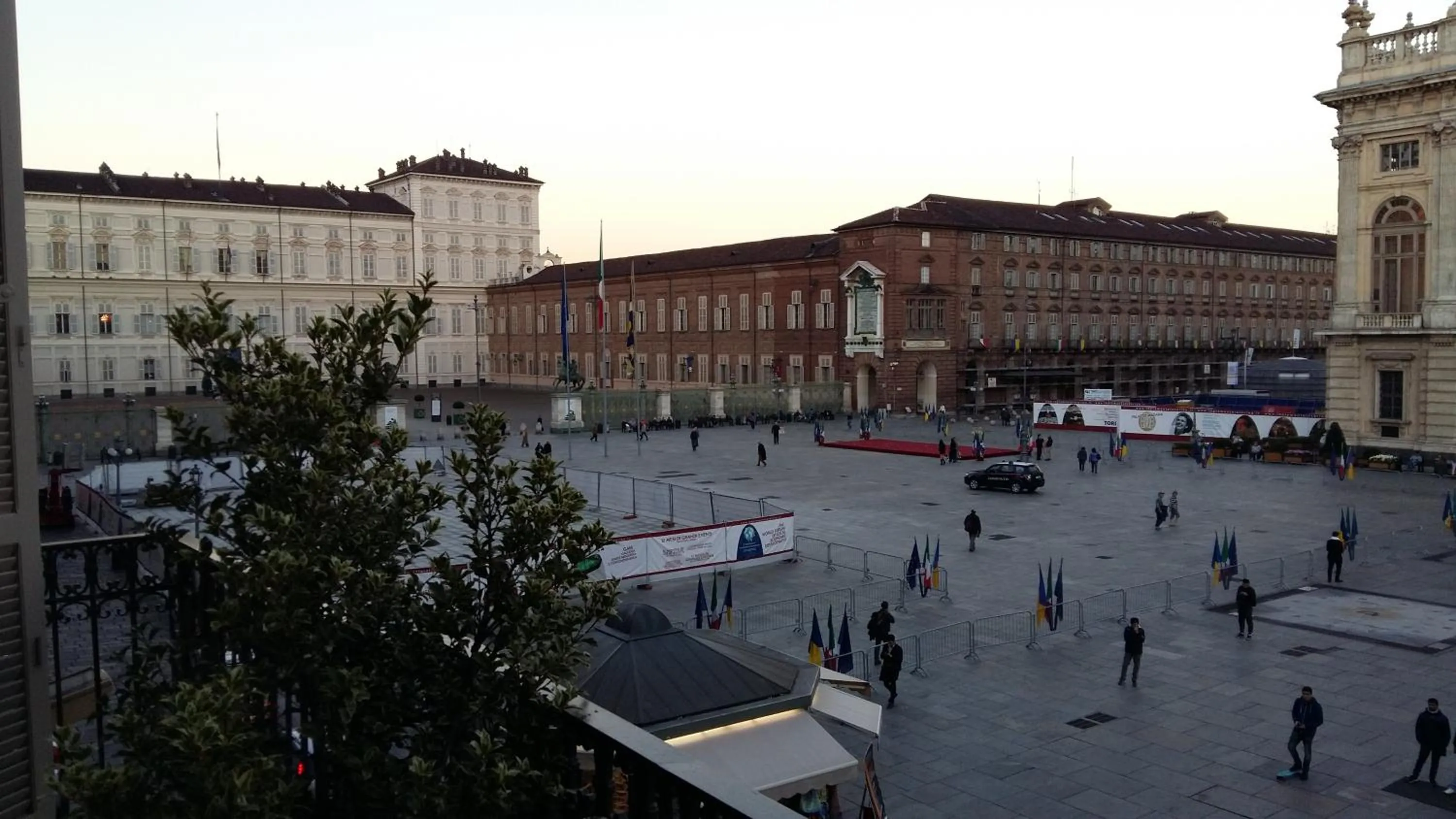 Neighbourhood in Piazza Castello Suite