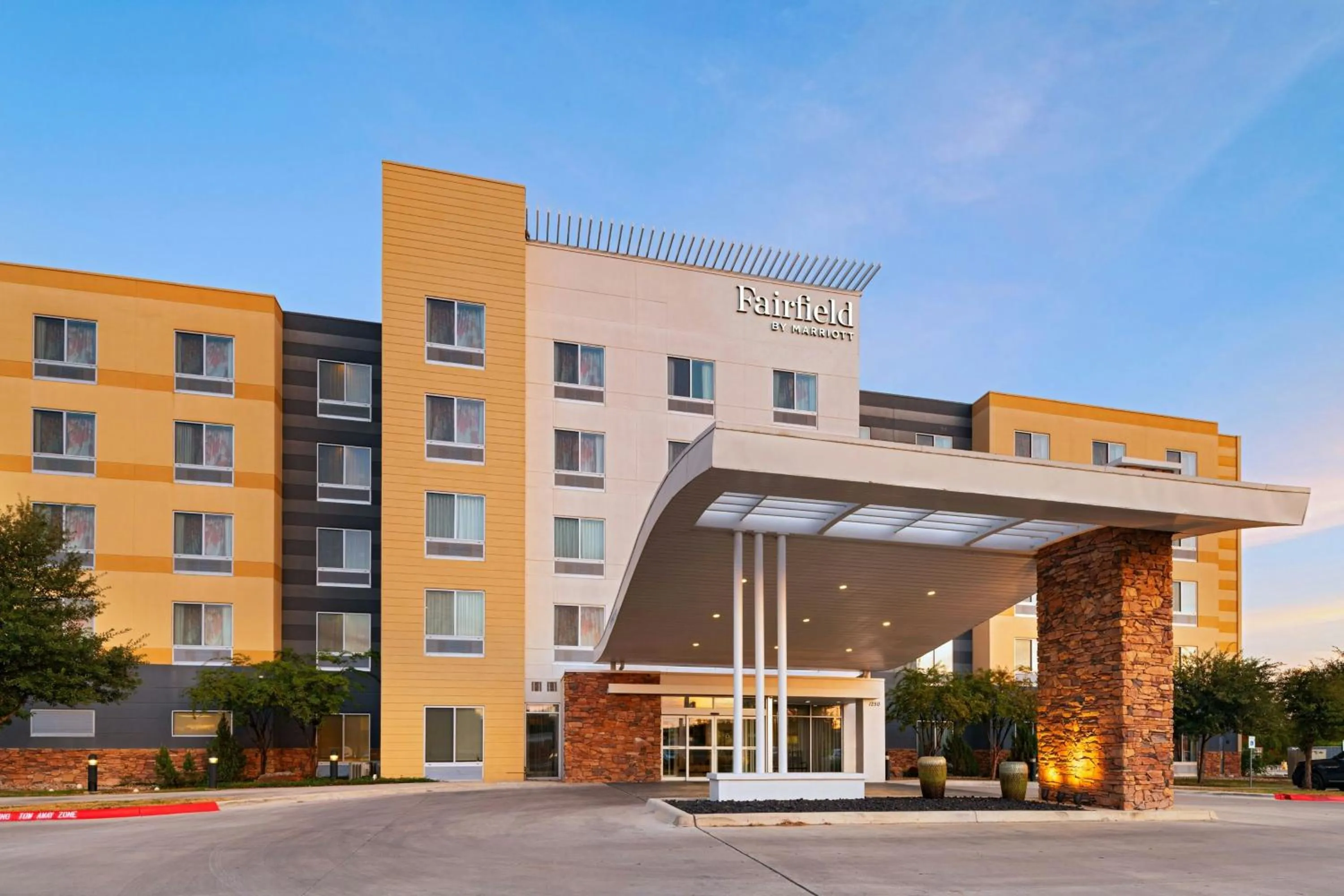 Property building in Fairfield Inn & Suites by Marriott Austin San Marcos