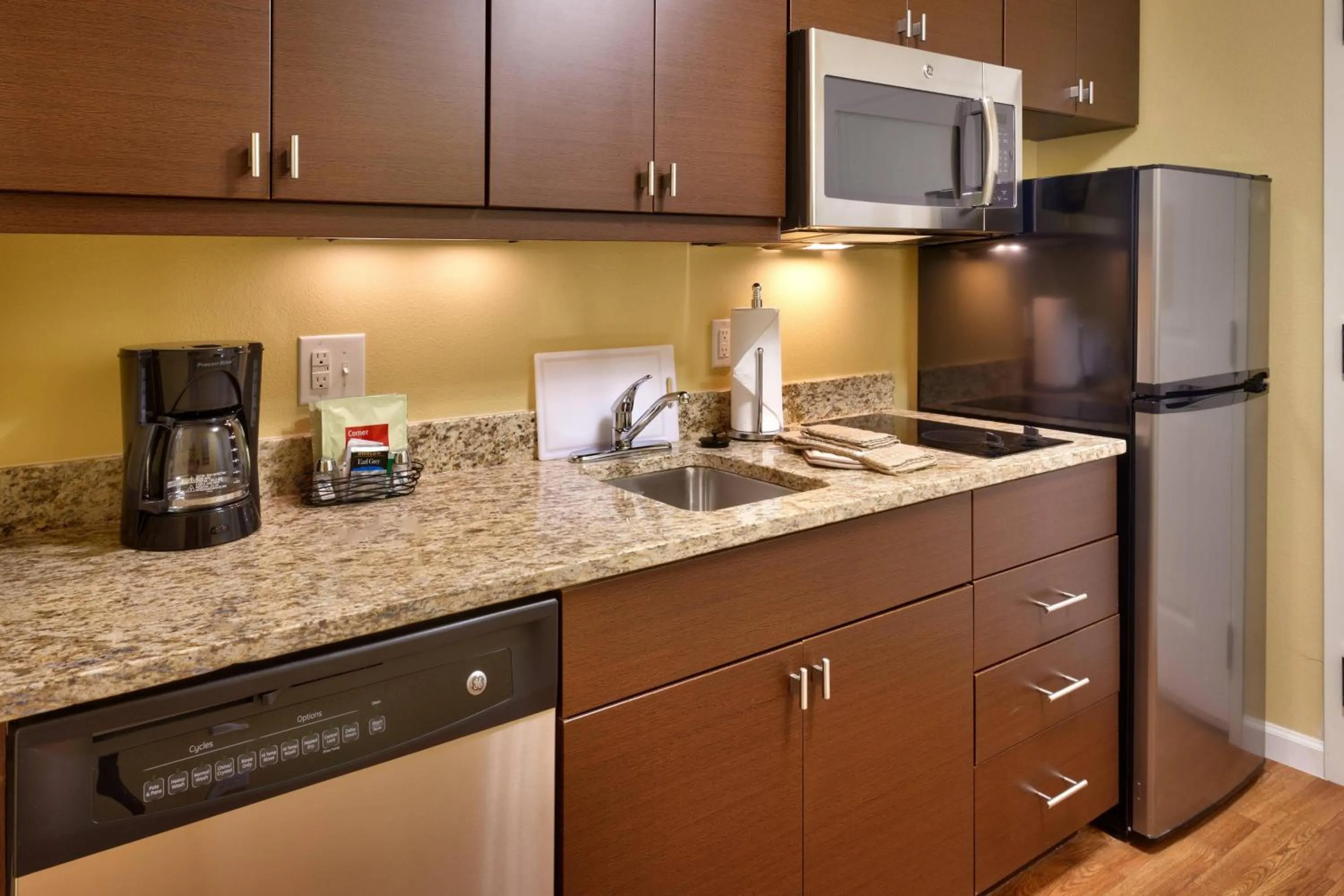 Kitchen or kitchenette in TownePlace Suites by Marriott Dickinson