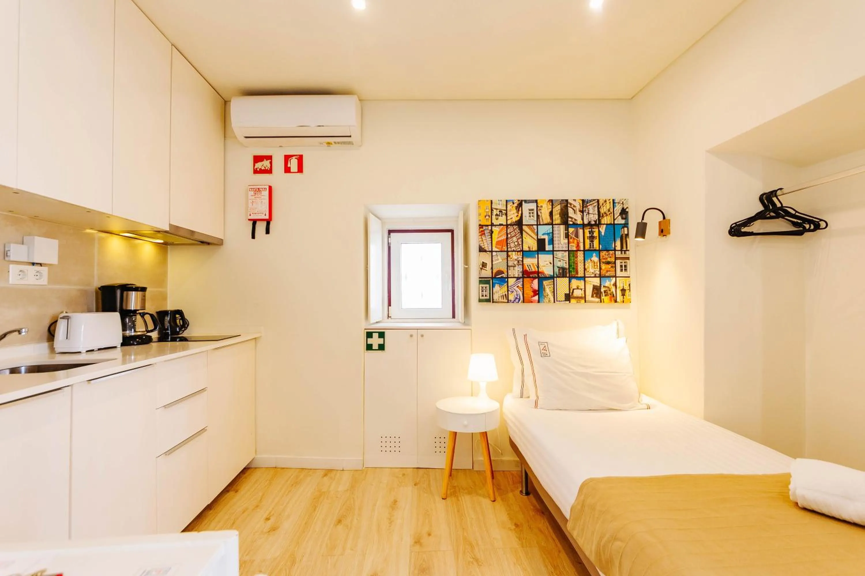 Bed in RENT4REST LISBON DOWNTOWN TINY STUDIO Apartments