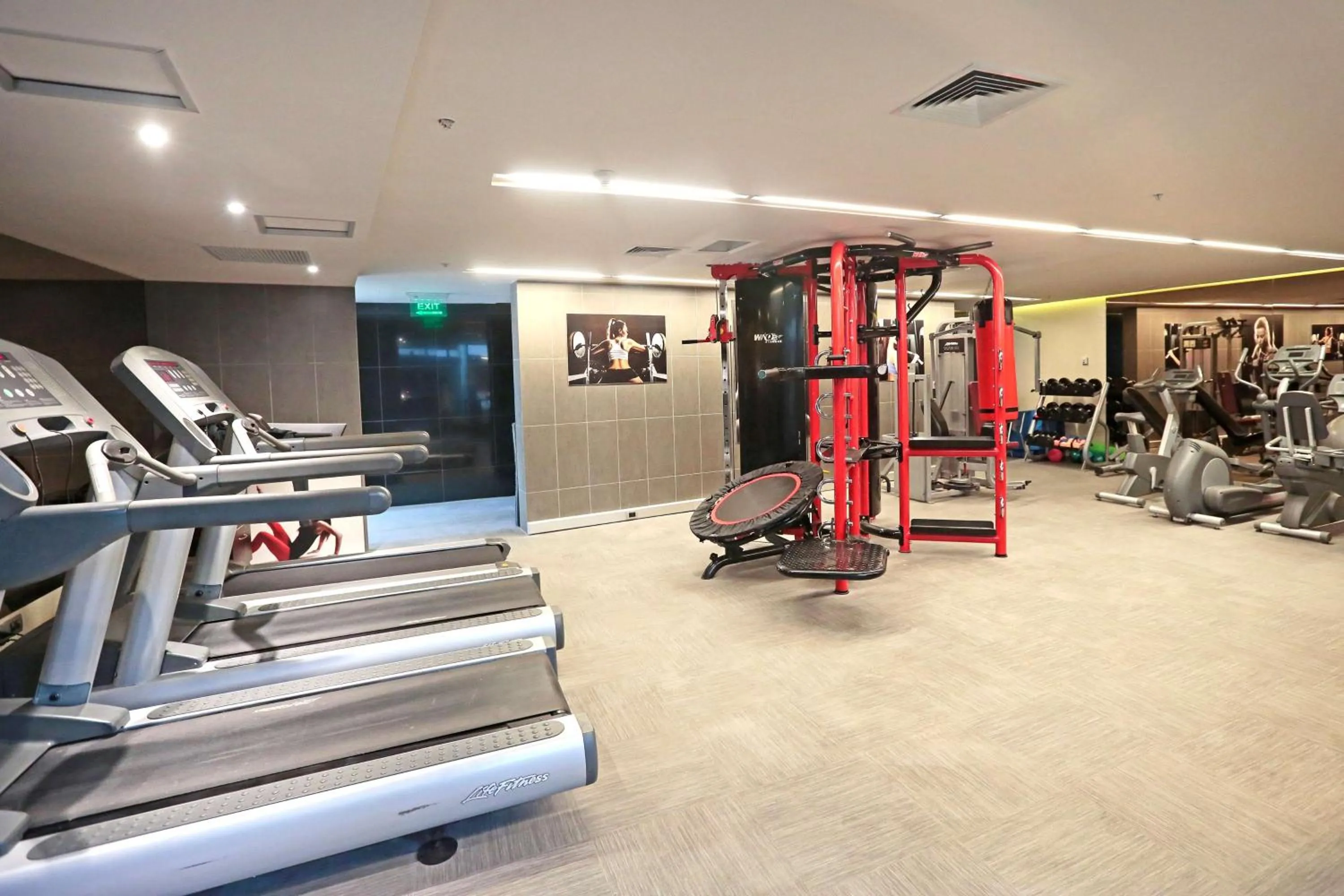 Fitness centre/facilities in DoubleTree by Hilton Santiago Kennedy, Chile