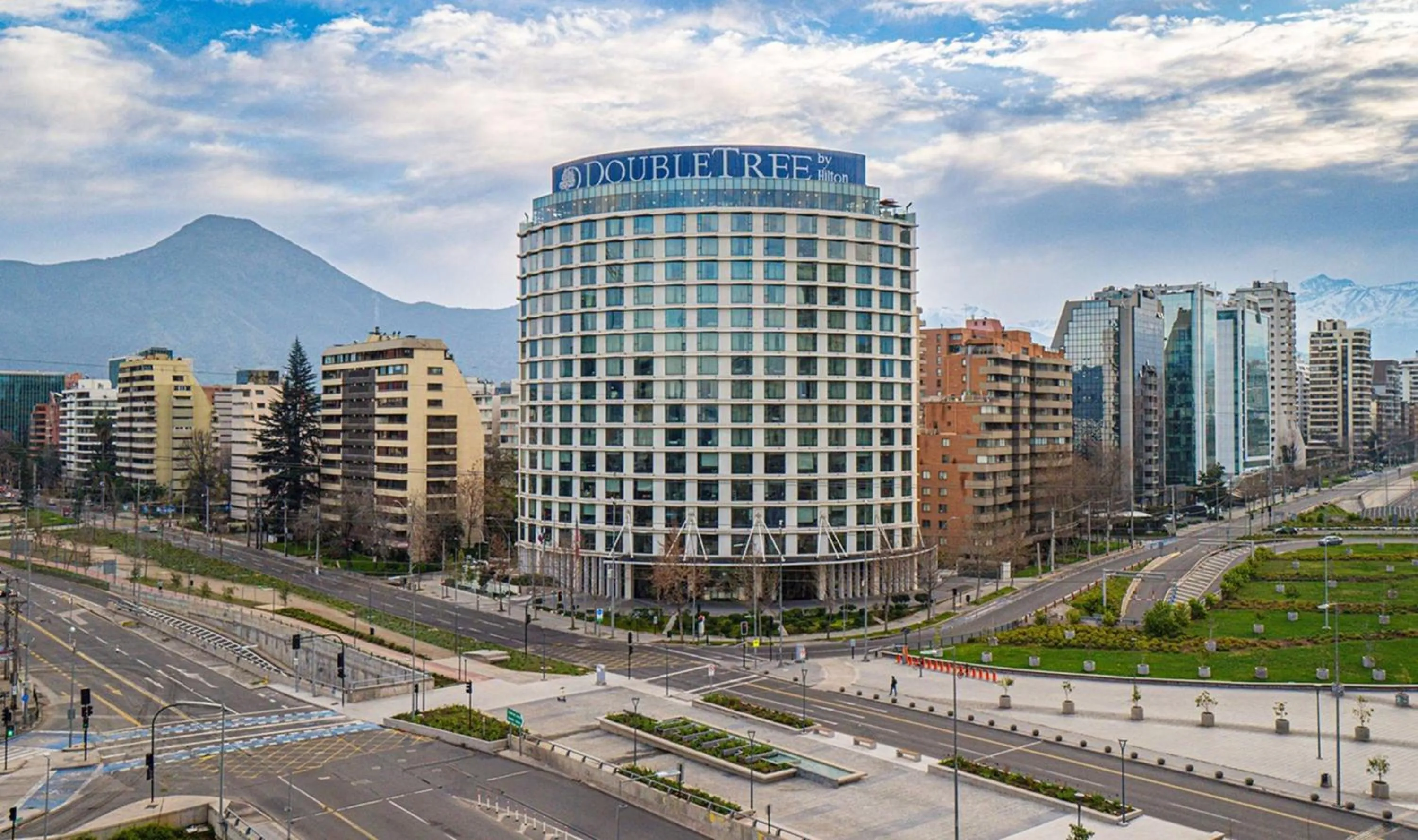 Property building in DoubleTree by Hilton Santiago Kennedy, Chile