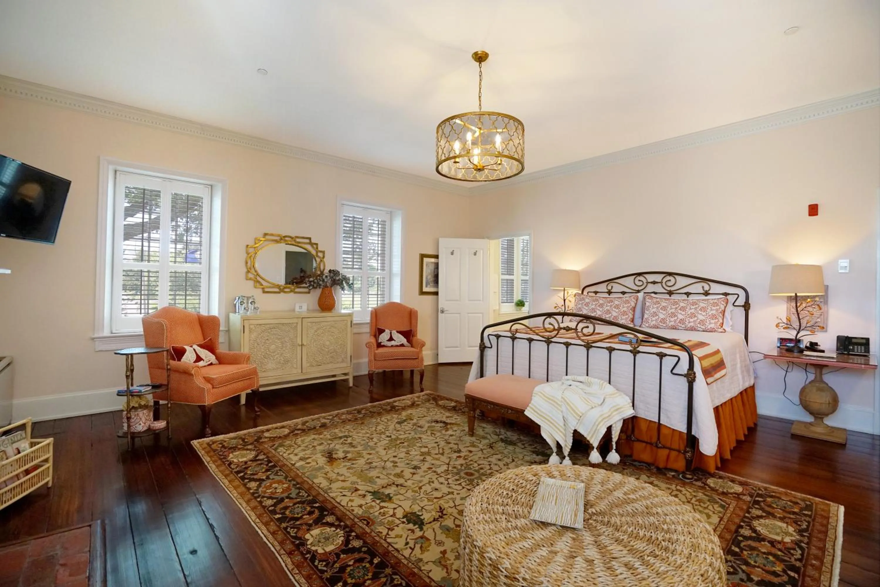 Bedroom, Bed in Inn at Evergreen