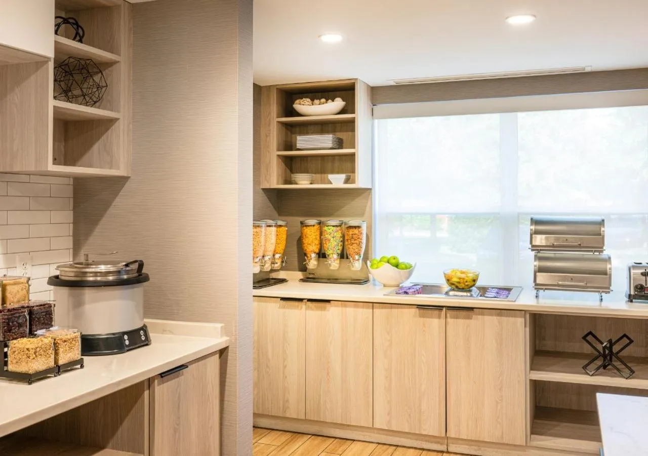 Breakfast in Hyatt House Herndon/Reston