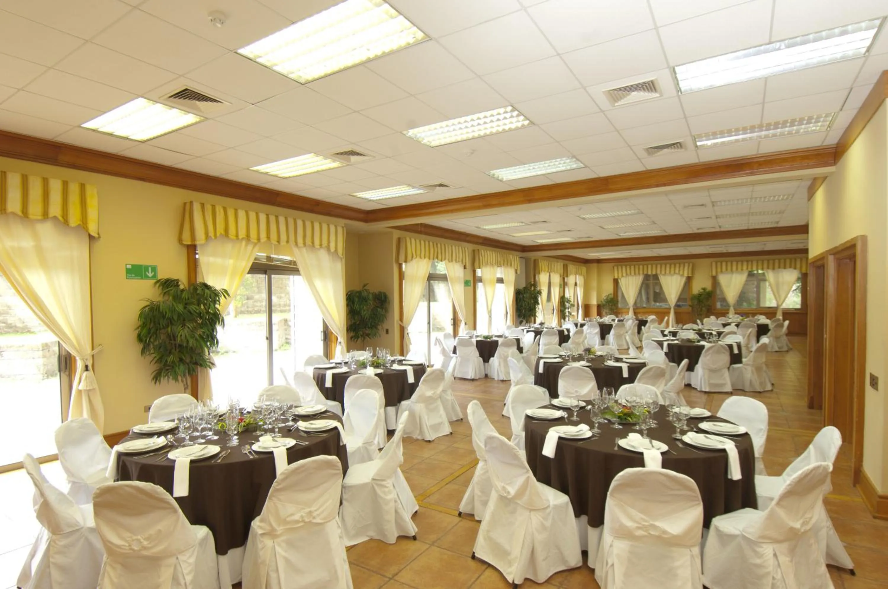 Restaurant/places to eat in Loberias Del Sur