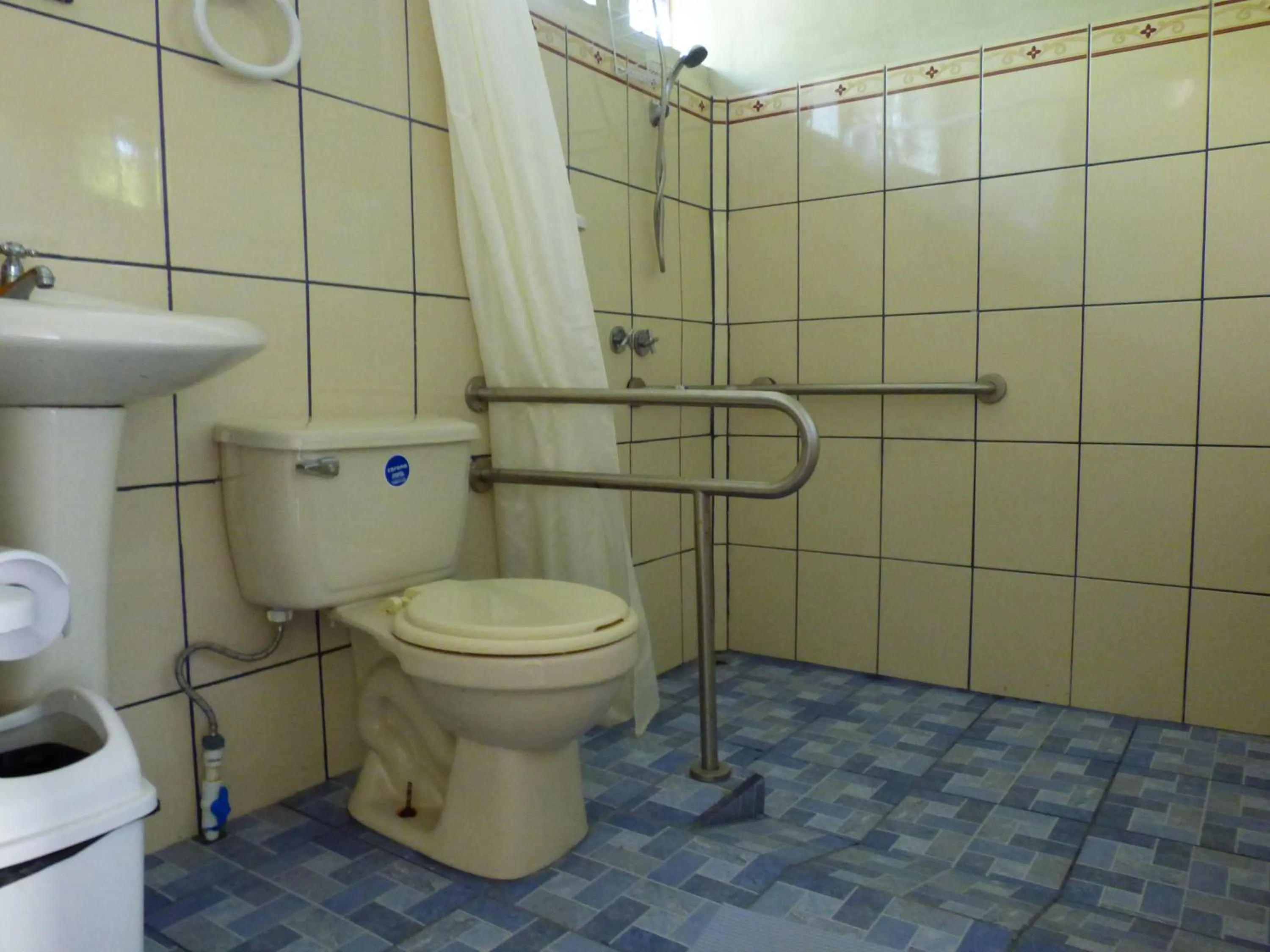 Bathroom in Corcovado Beach Lodge