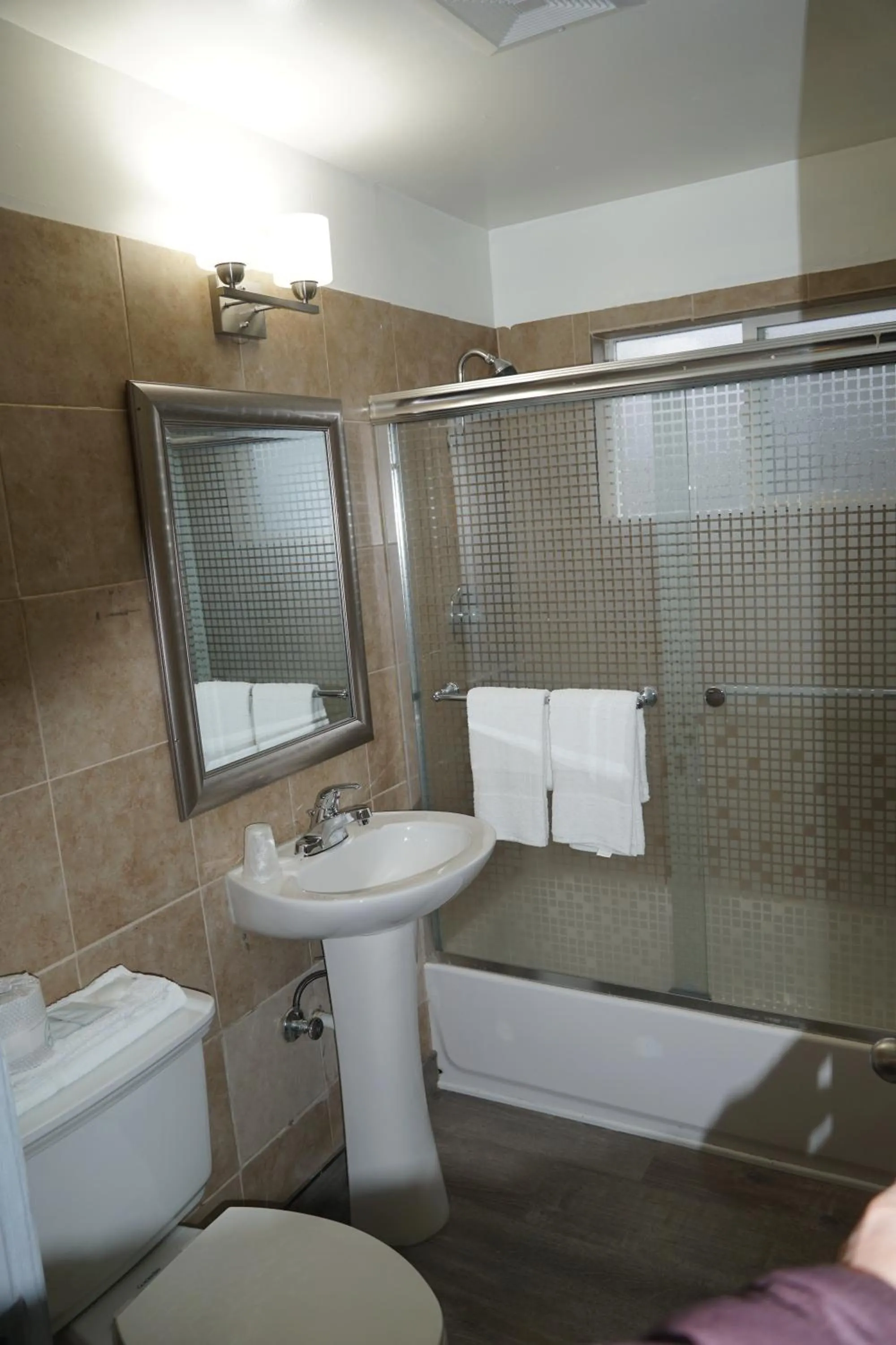 Toilet in Best Motel