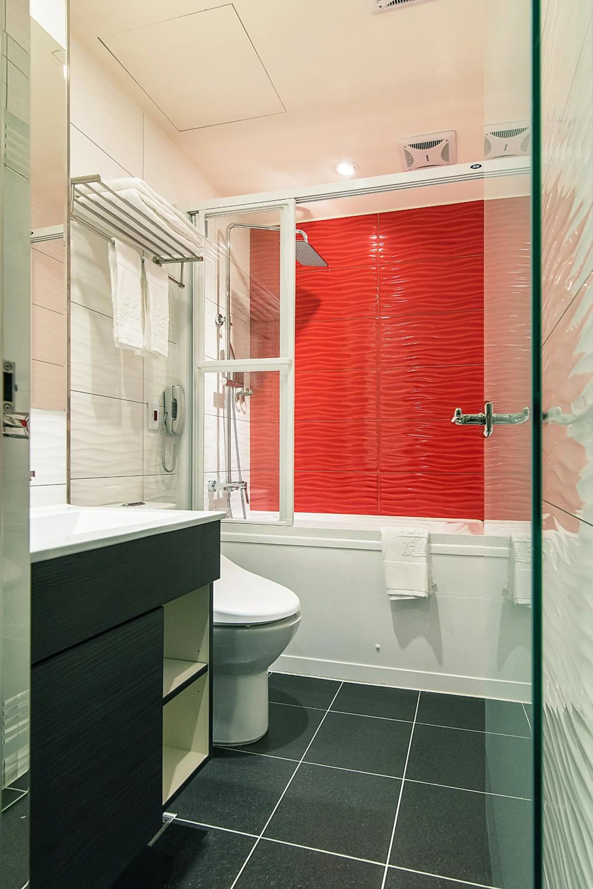 Bathroom in V-one Hotel - Ningxia No. 2 Inn