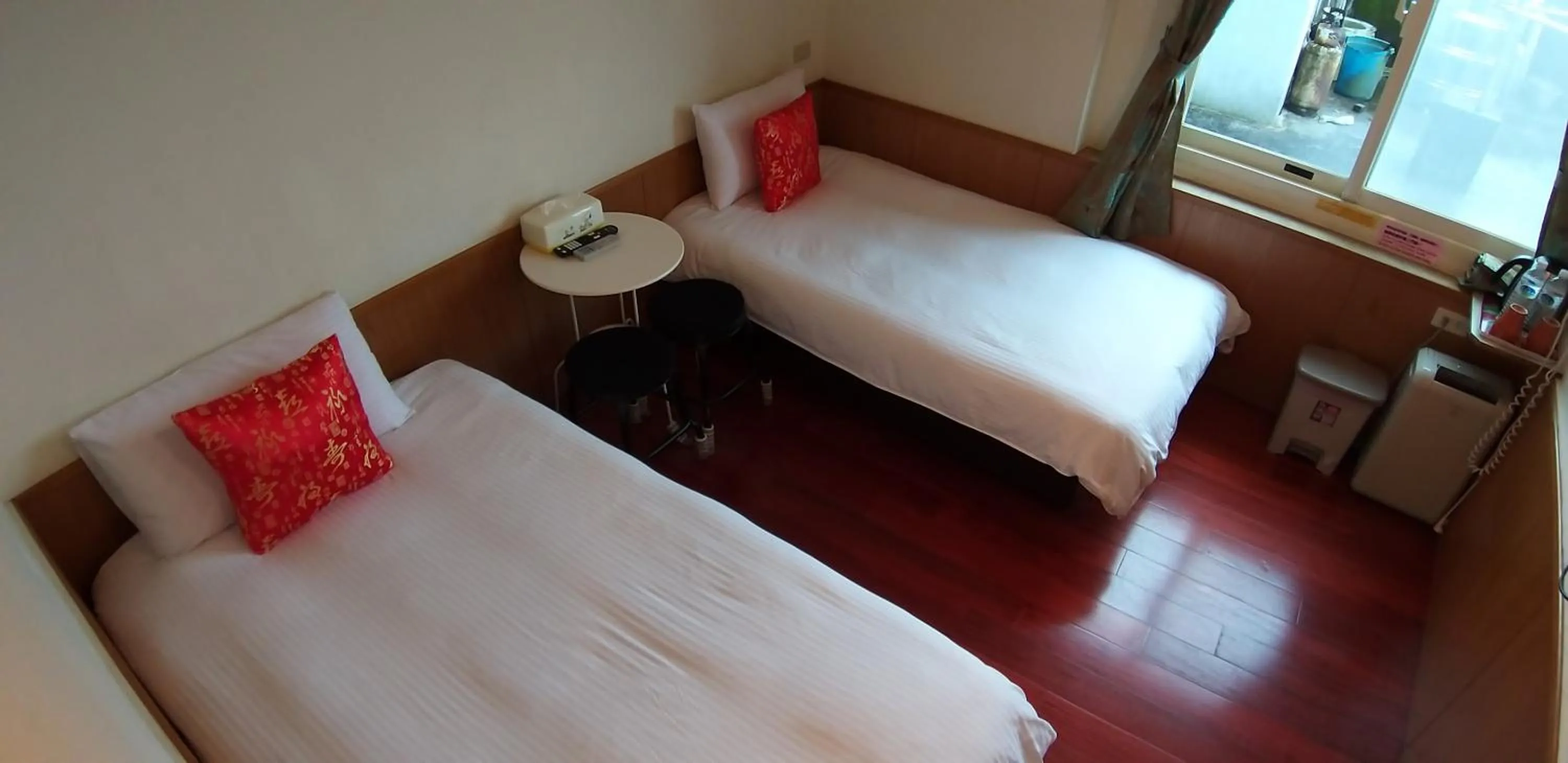 Photo of the whole room, Bed in Kao Mama B&B