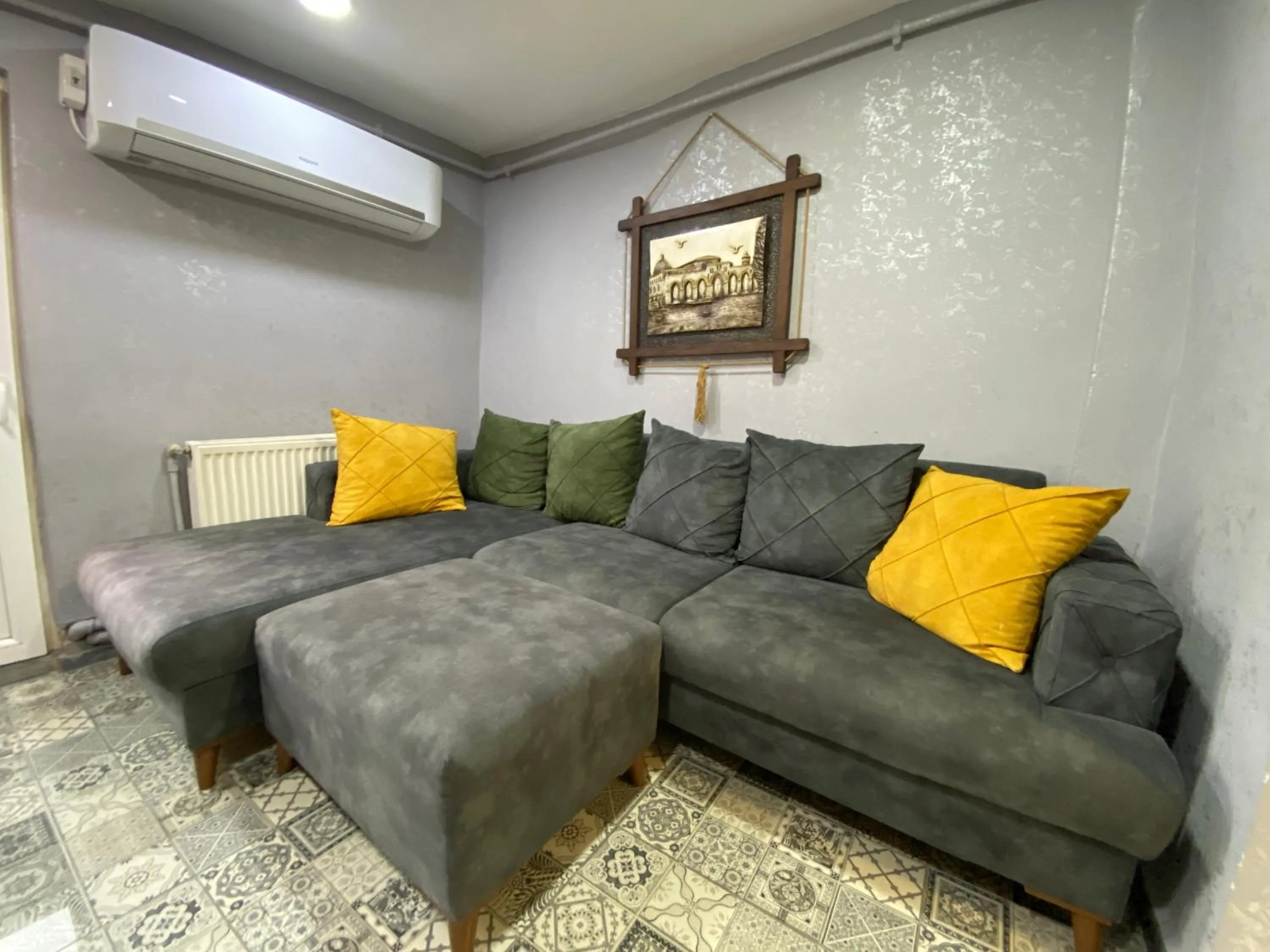 Seating area in Orange Airport Hotel