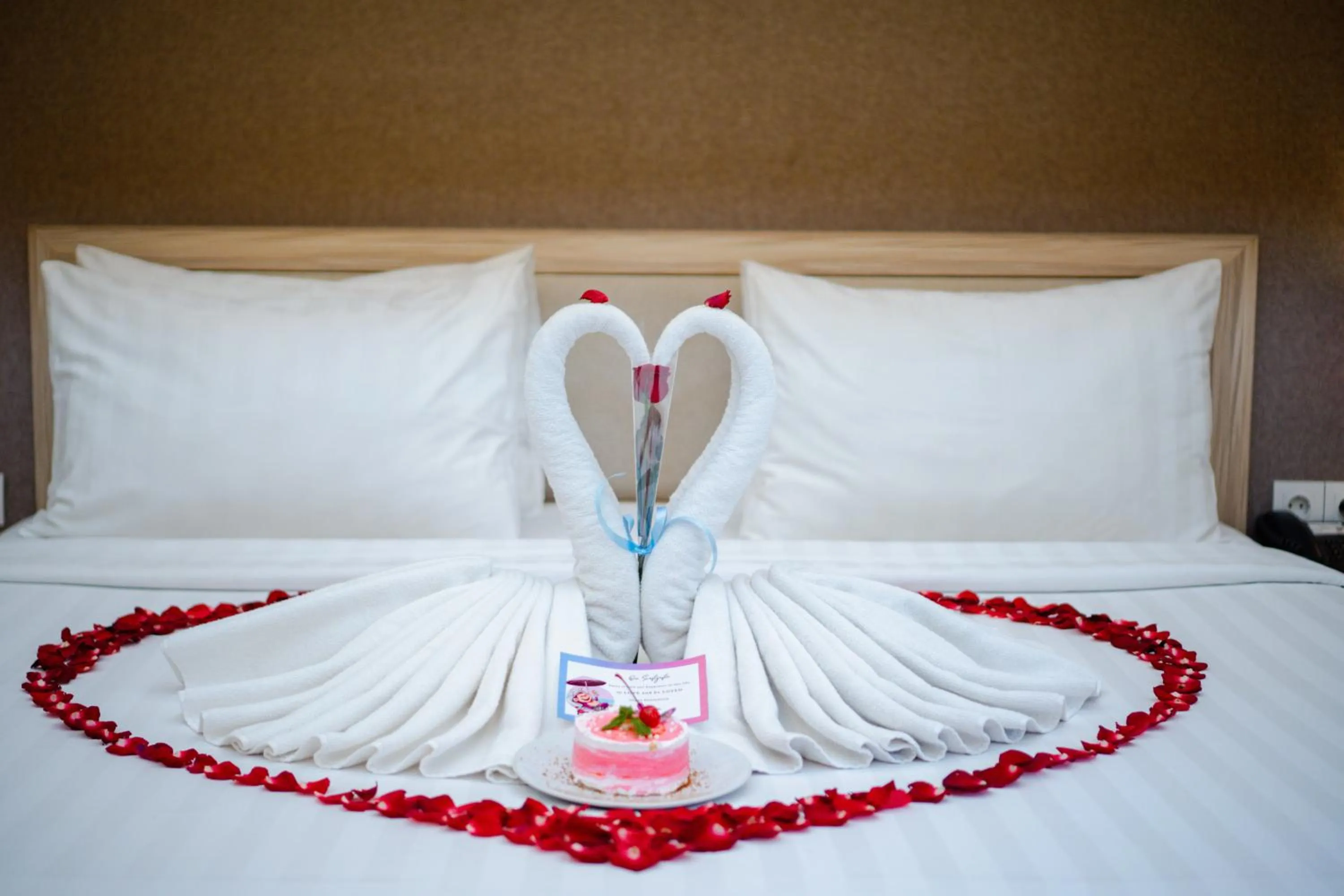 Bedroom, Bed in The Evitel Resort Ubud