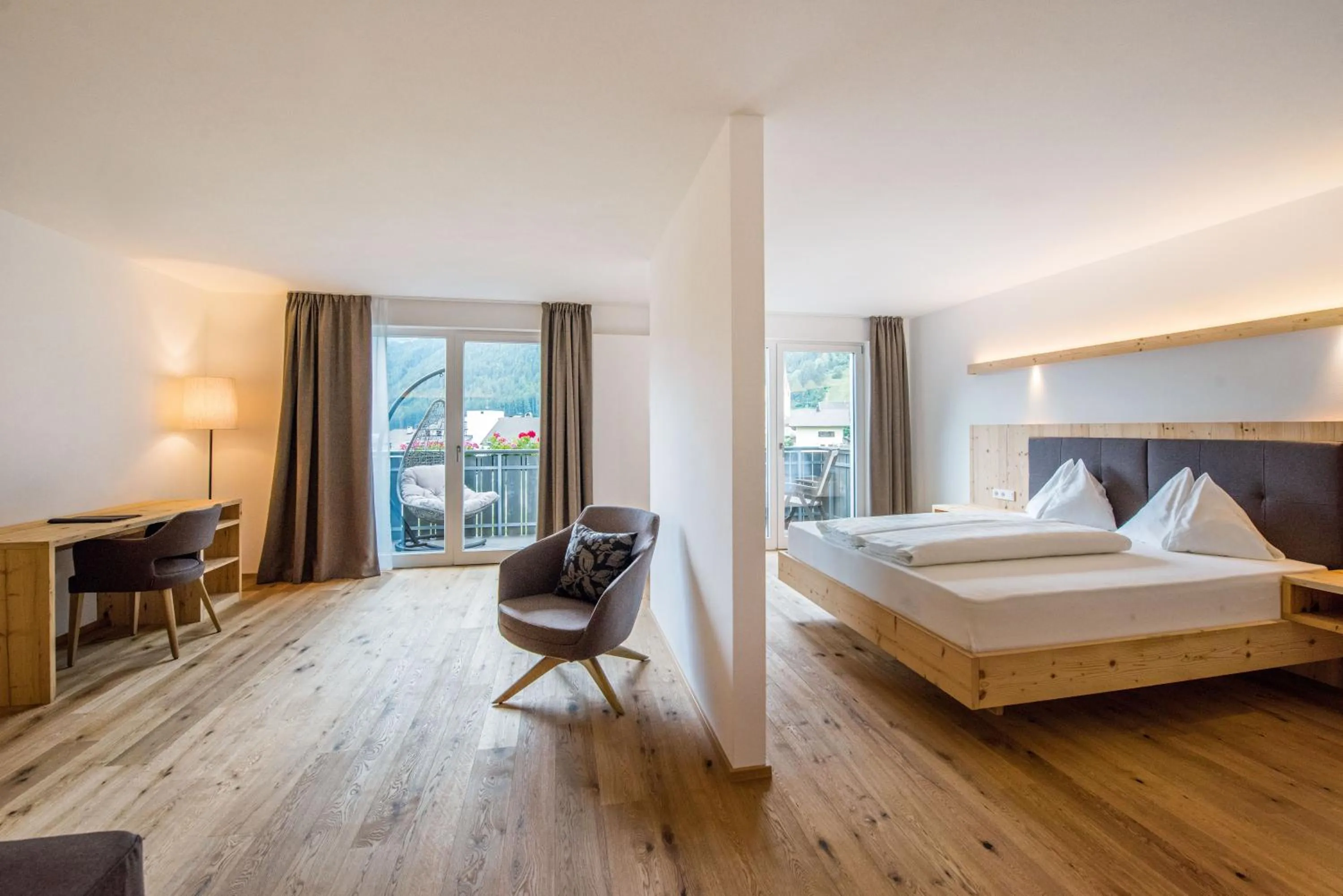 Living room, Bed in Hotel Fronza - your ski & mountain home