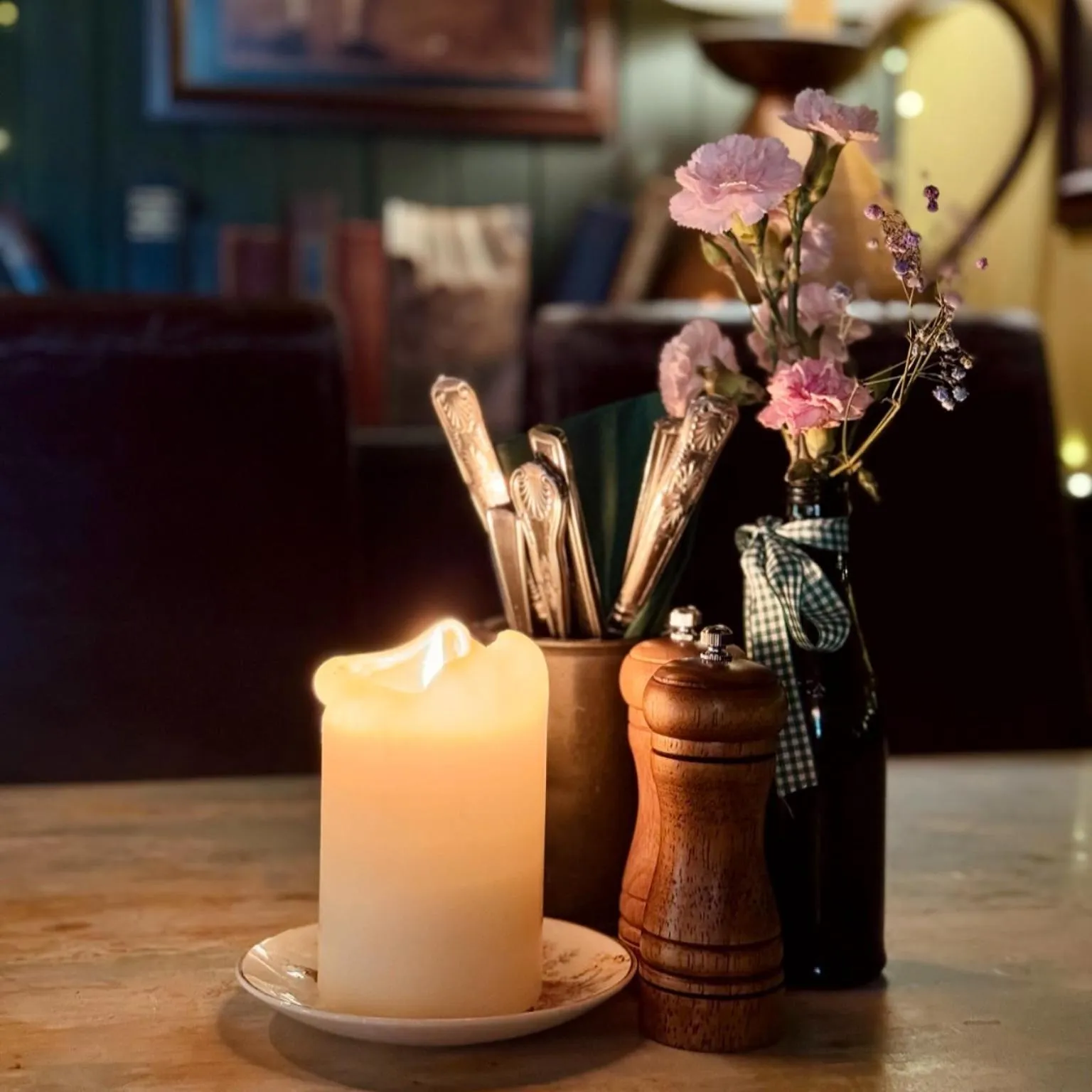 Restaurant/places to eat in The Ivy House