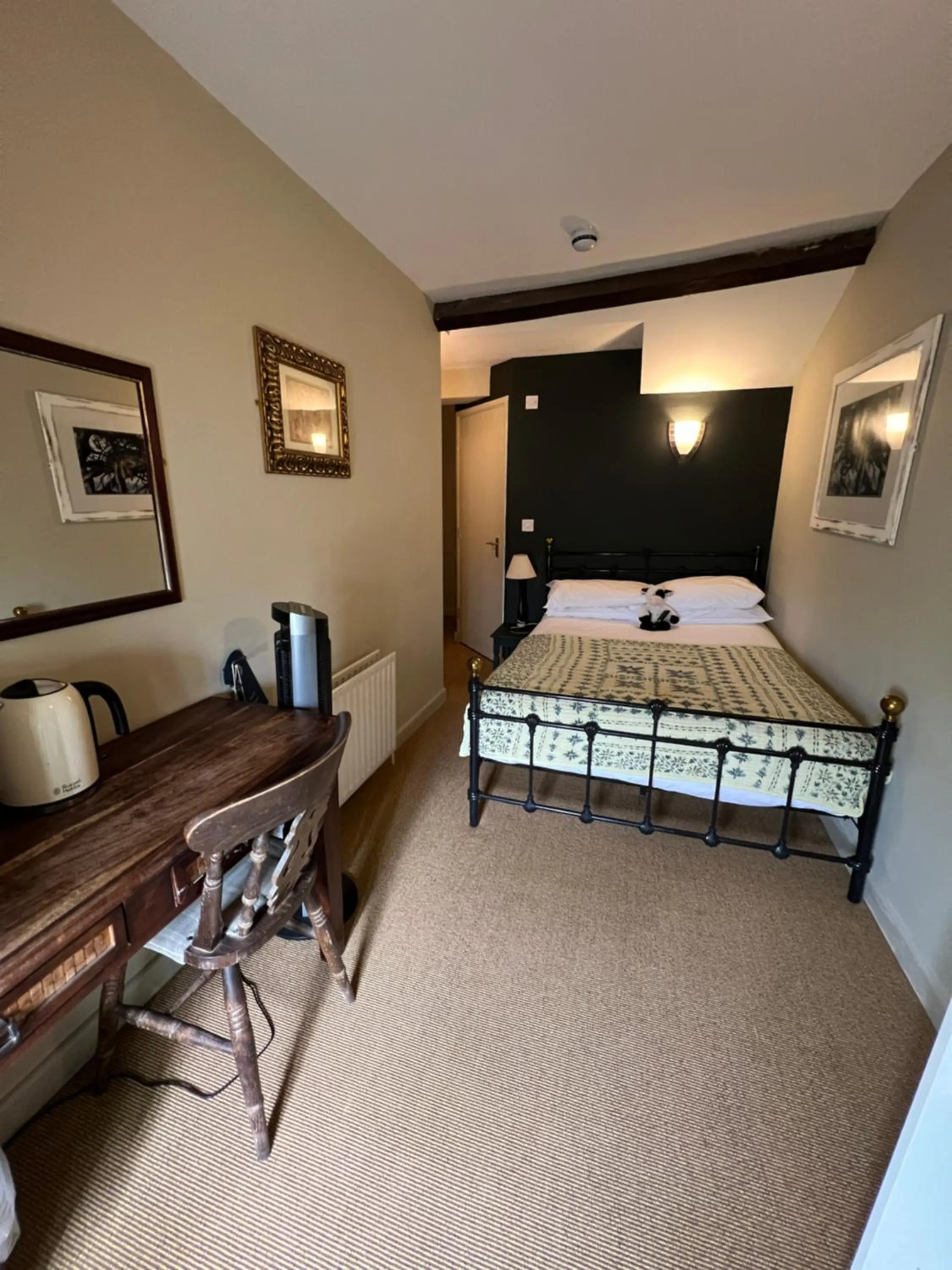 Bed in The Ivy House