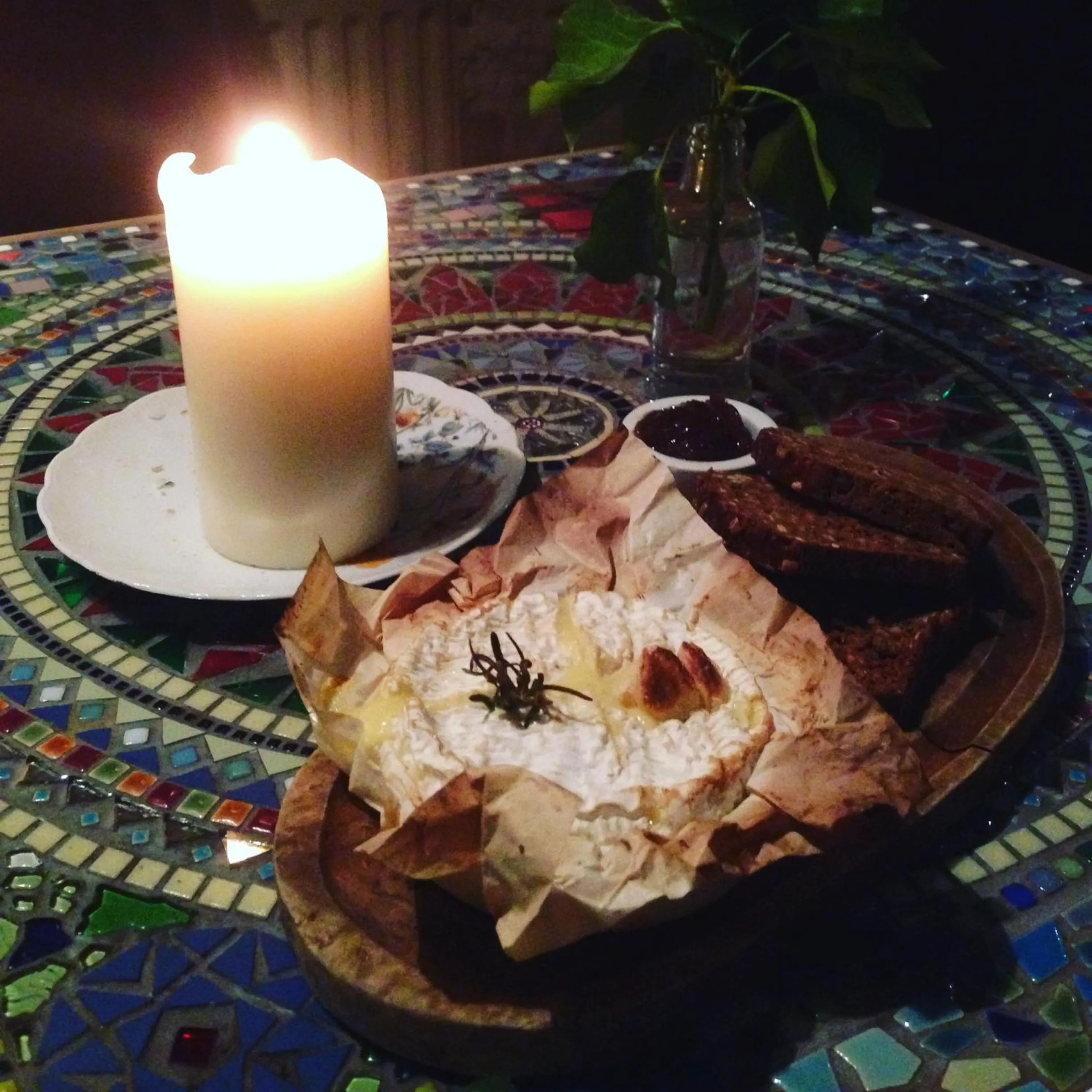 Restaurant/places to eat in The Ivy House