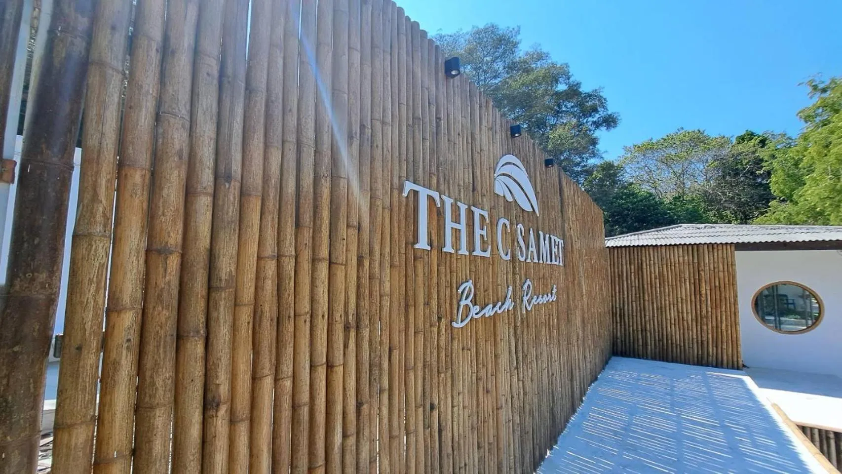 Restaurant/places to eat in The C Samet Beach Resort SHA Plus