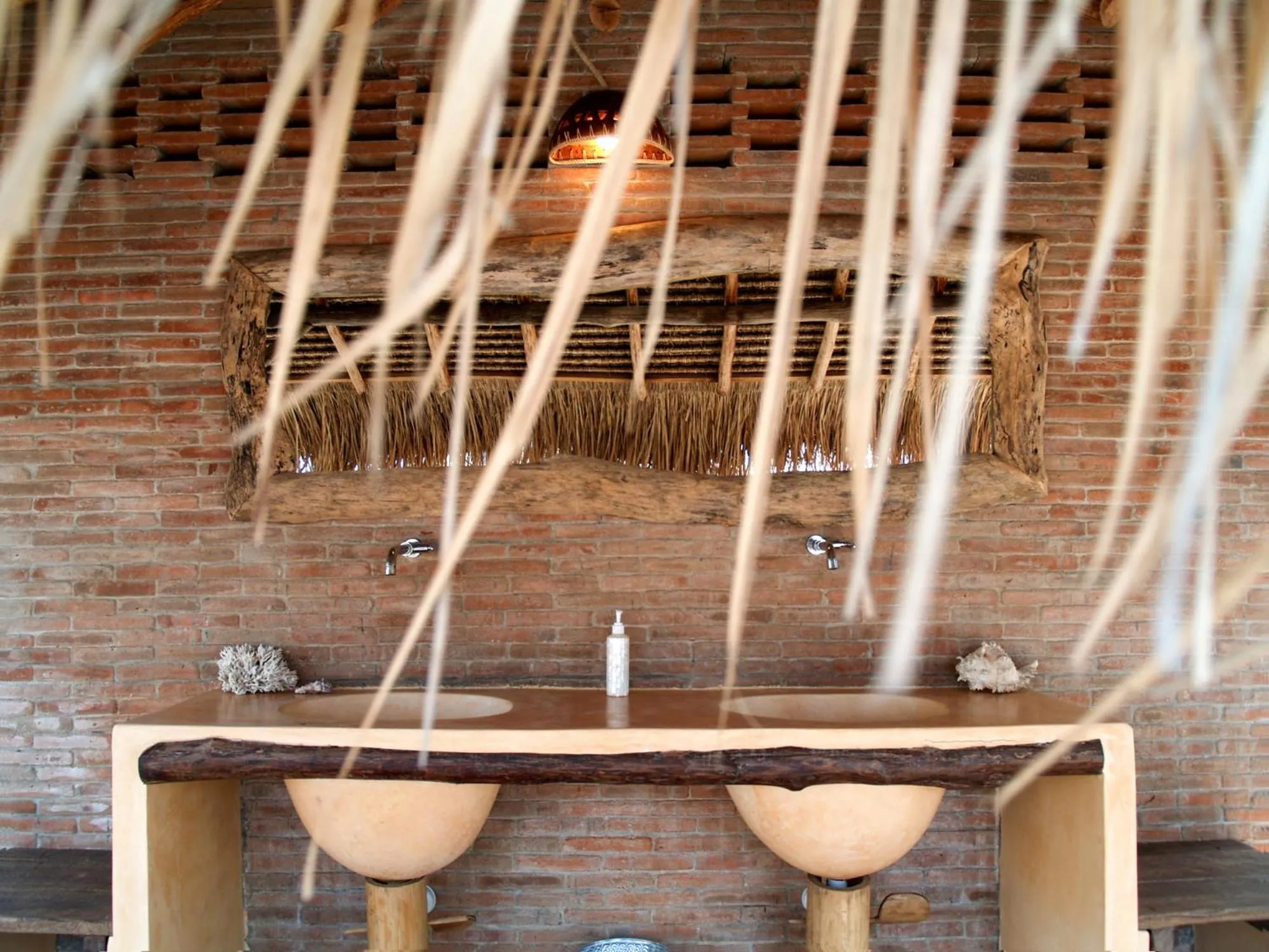 Gili Asahan Eco Lodge & Restaurant