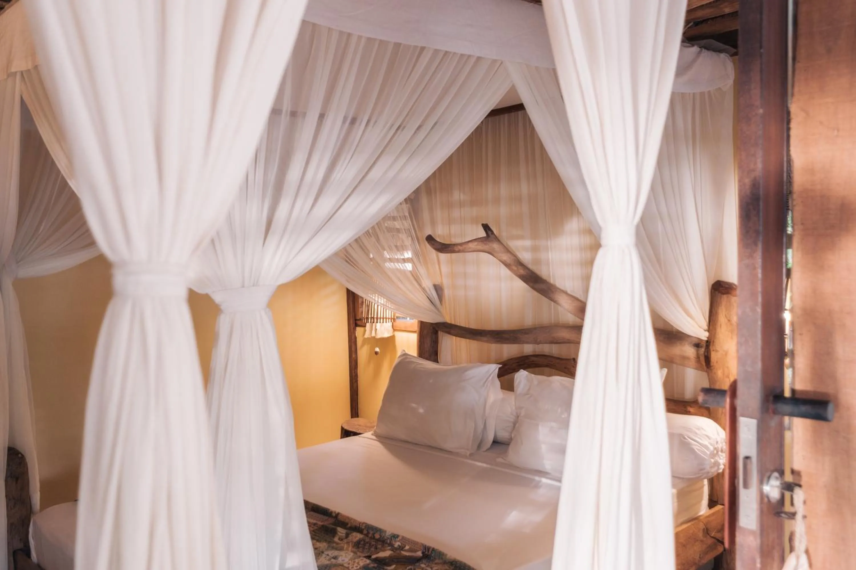 Bed in Gili Asahan Eco Lodge & Restaurant