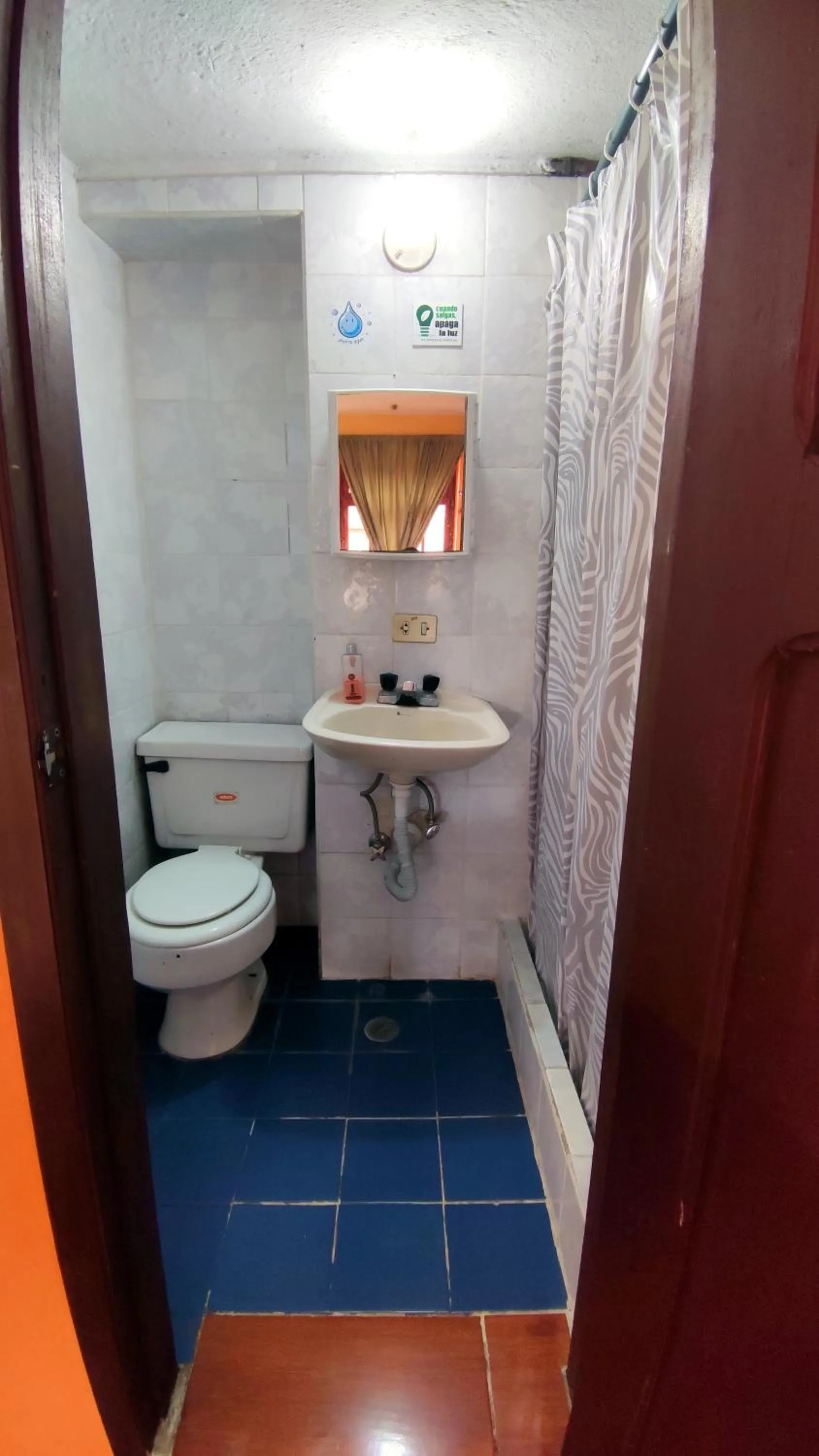 Bathroom in La Posada Colonial