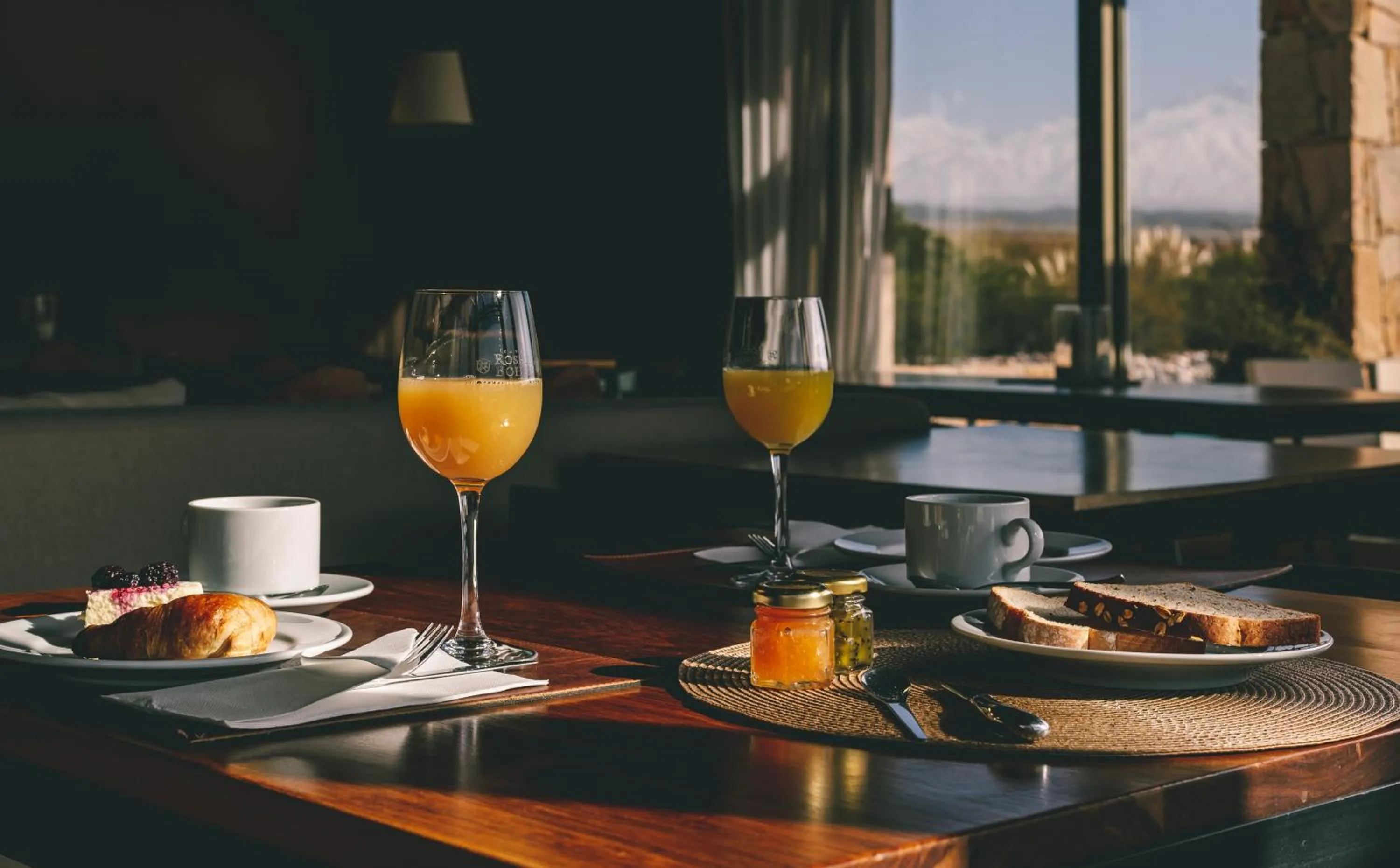 Food and drinks in Rosell Boher Winery Lodge & Spa