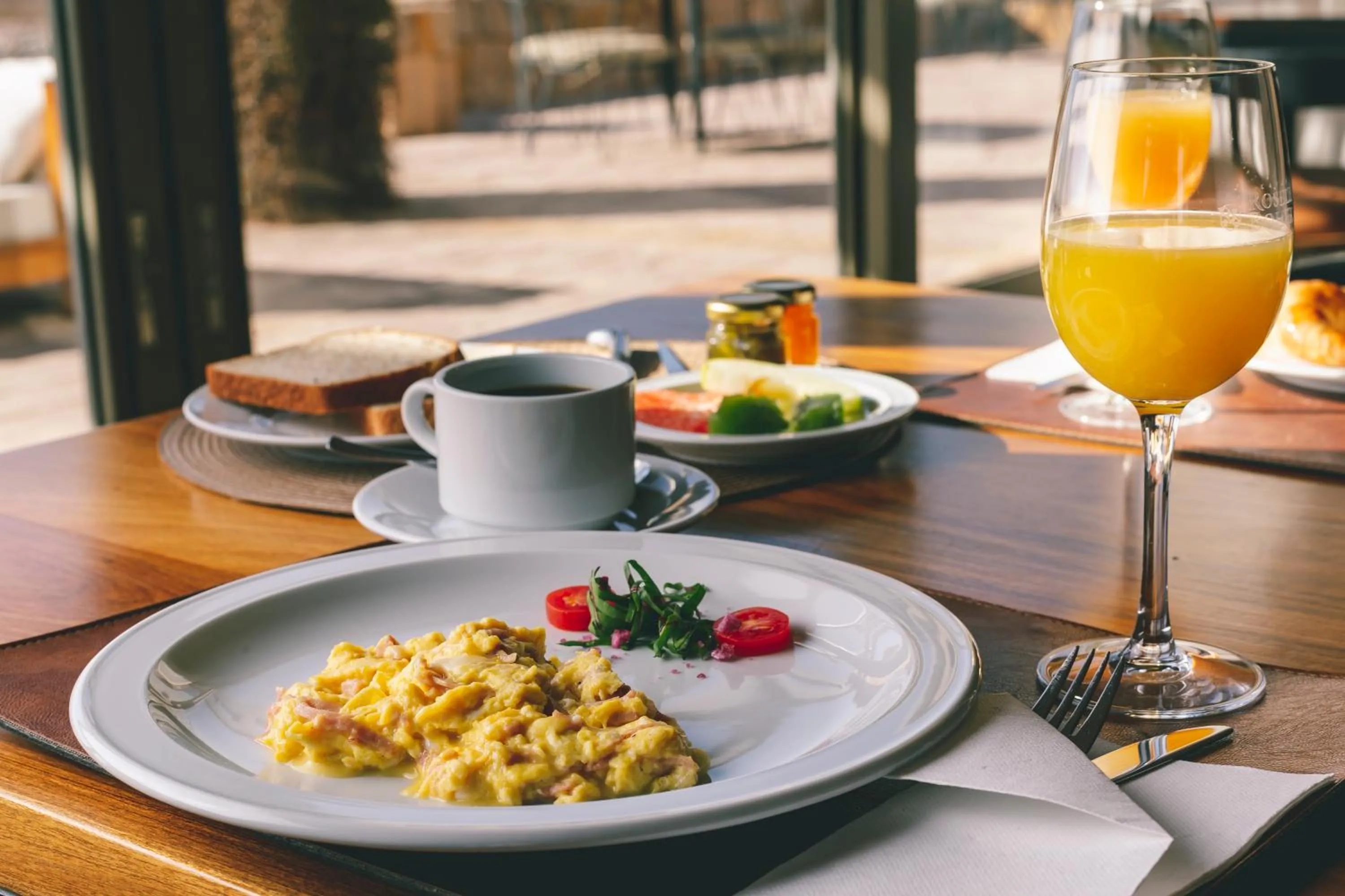 Food and drinks in Rosell Boher Winery Lodge & Spa