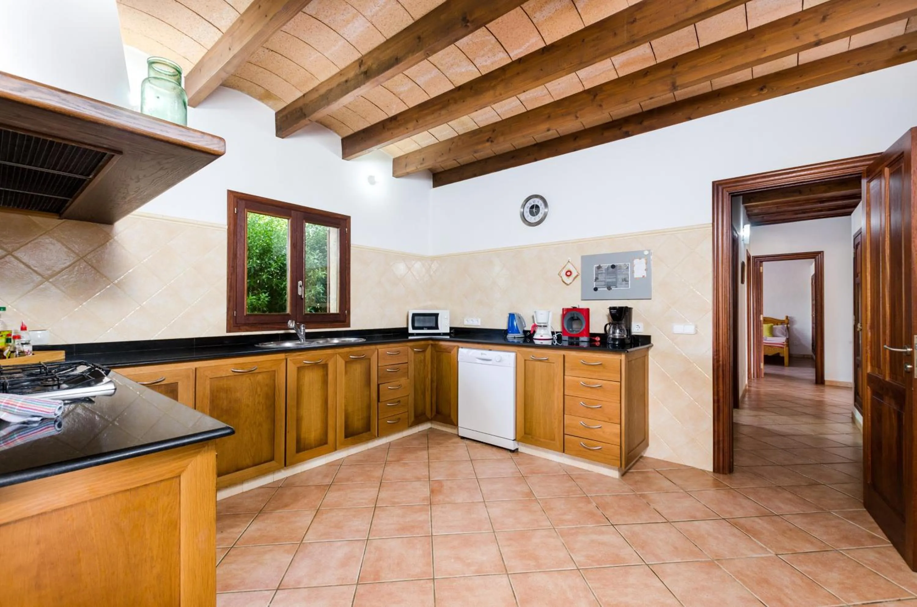 Kitchen or kitchenette in Sa Resclosa