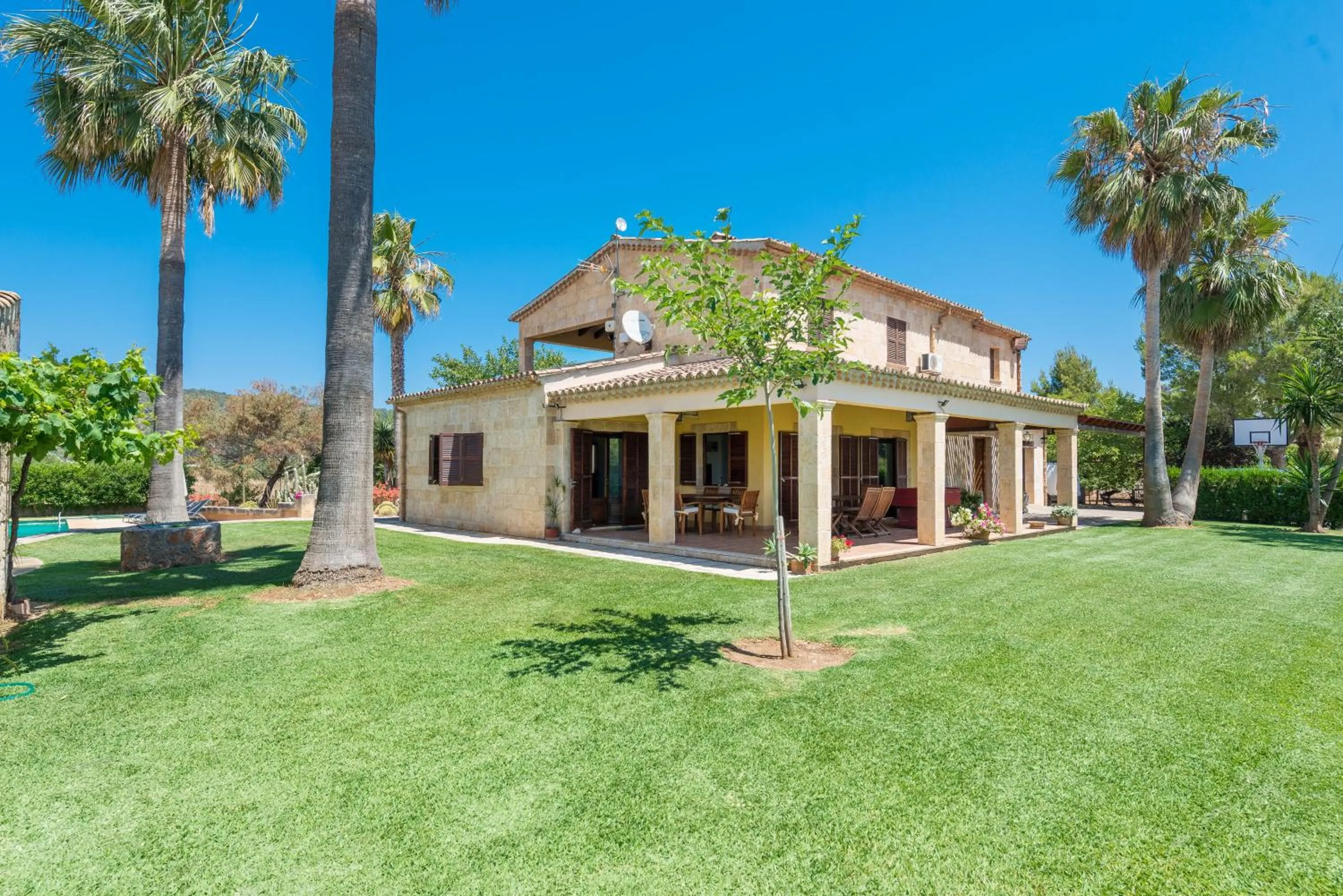 Property building in Sa Resclosa