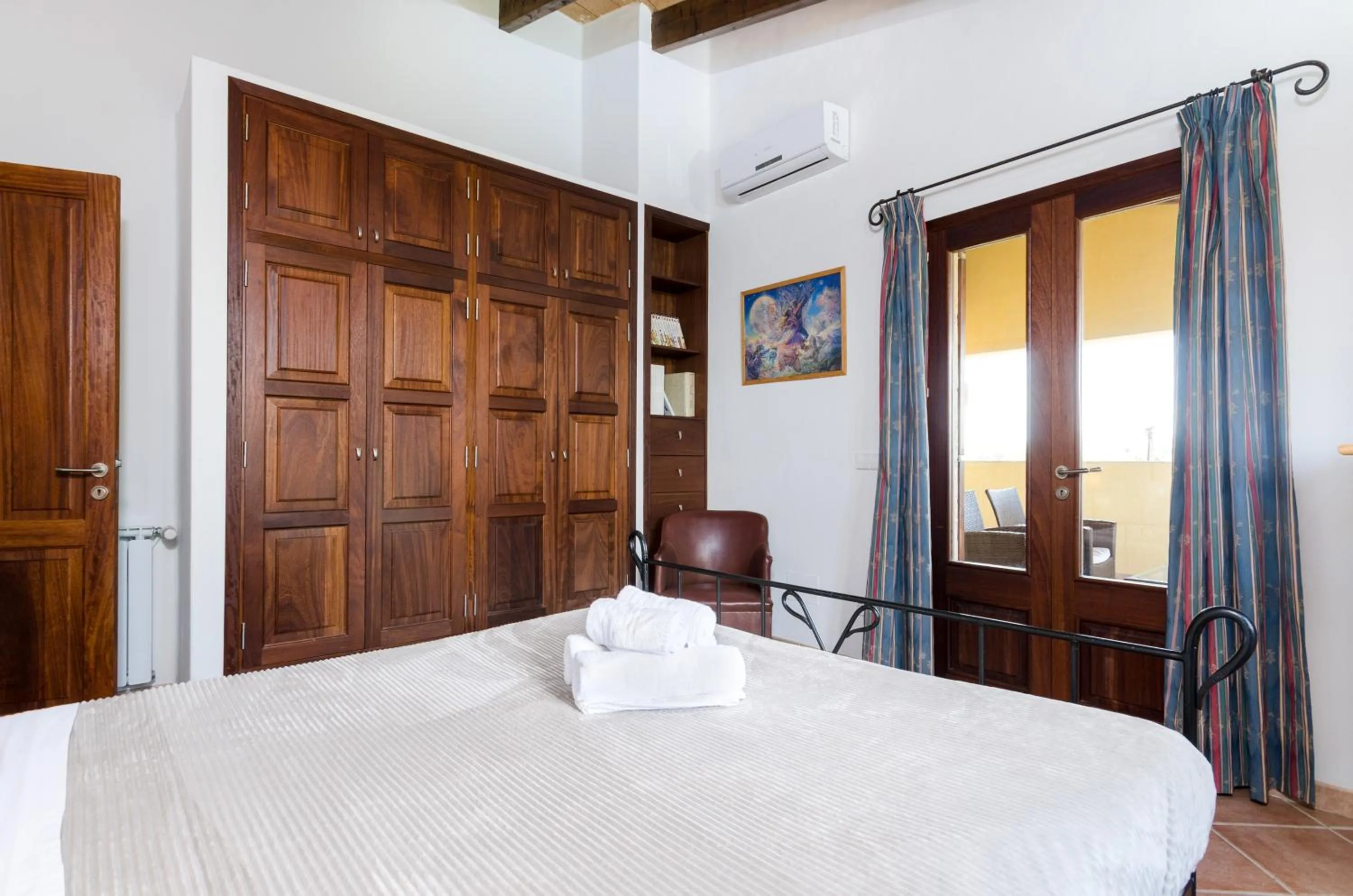 Bedroom, Bed in Sa Resclosa