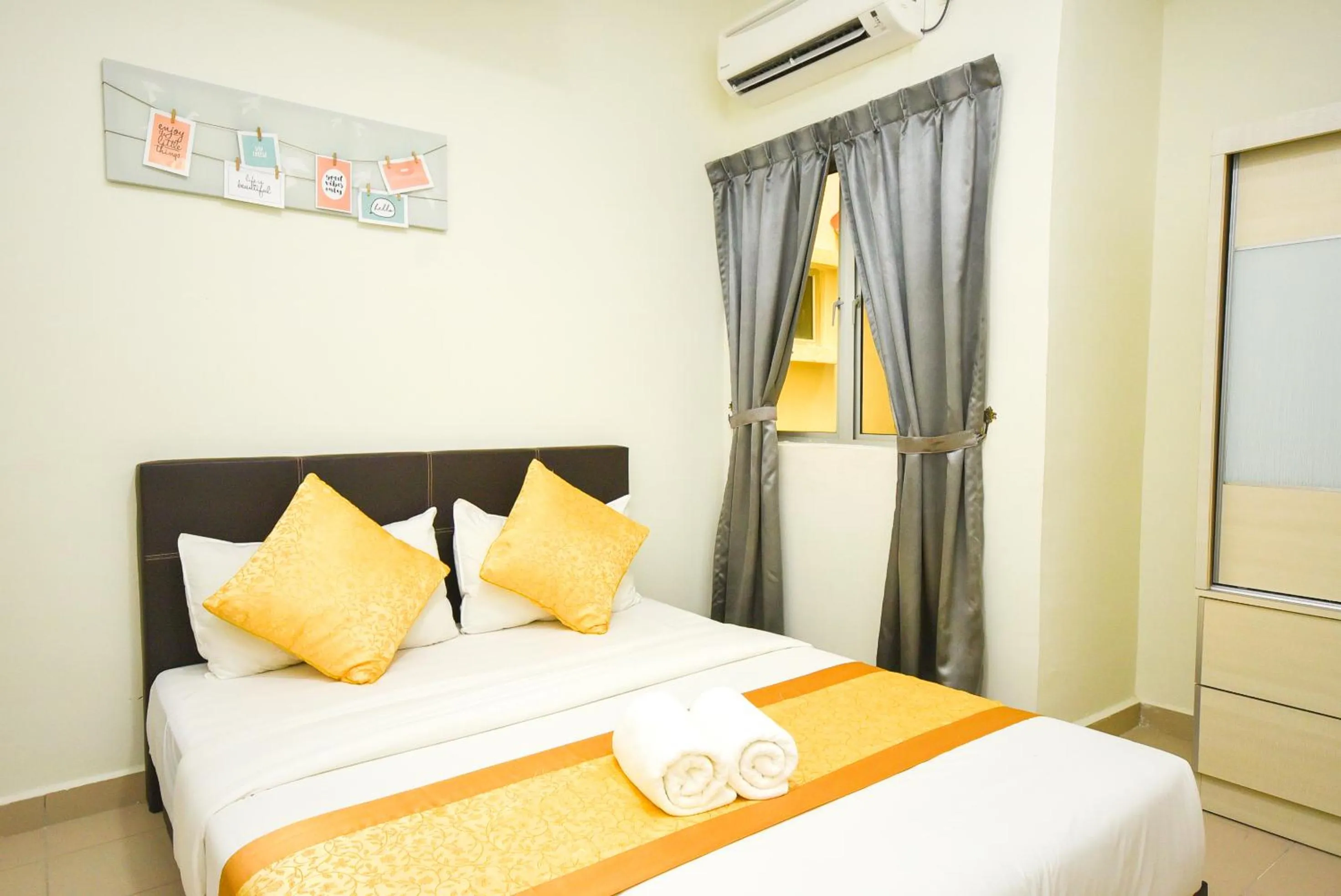 Bed in Tiara Desaru Seaview Residence