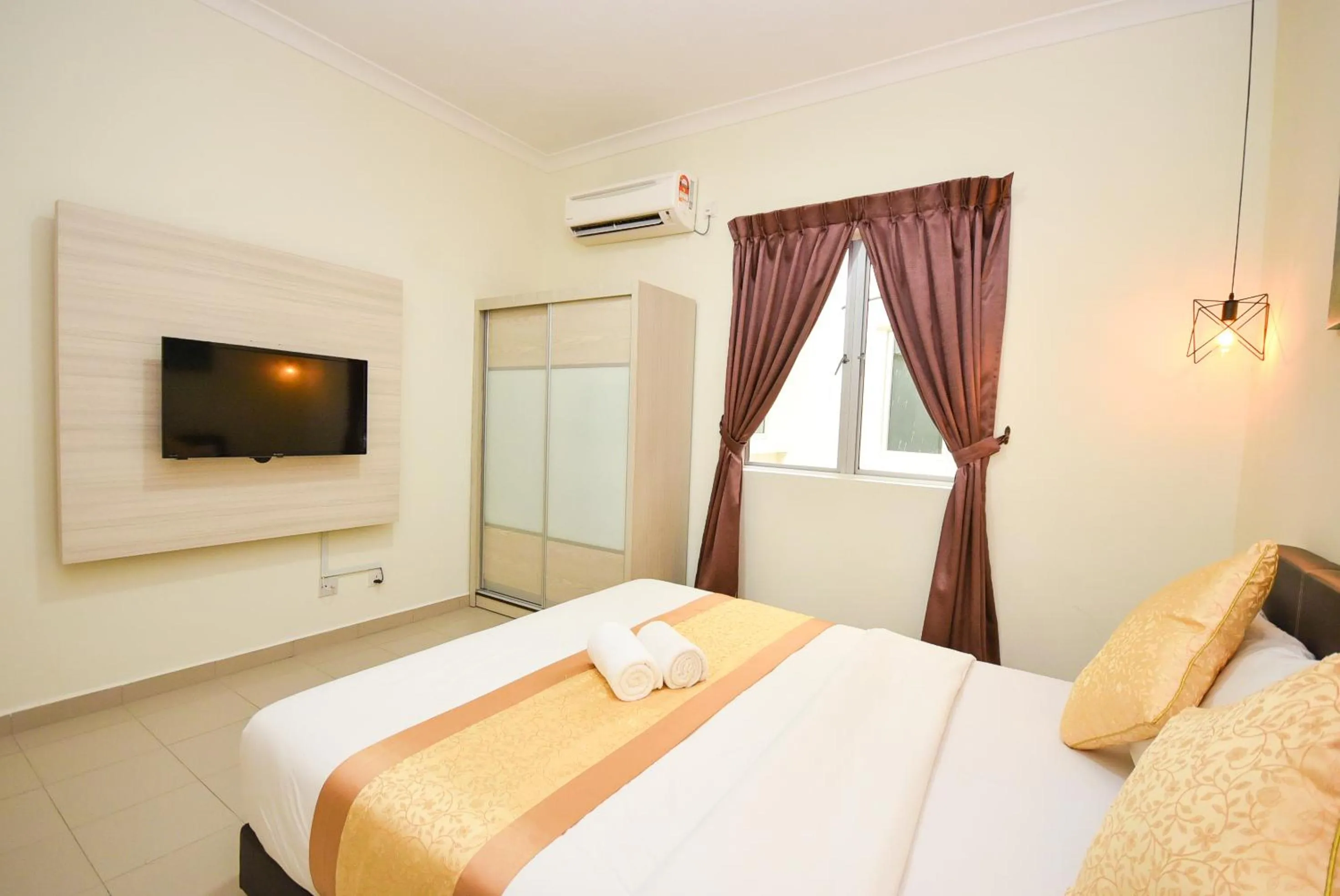 Bed in Tiara Desaru Seaview Residence