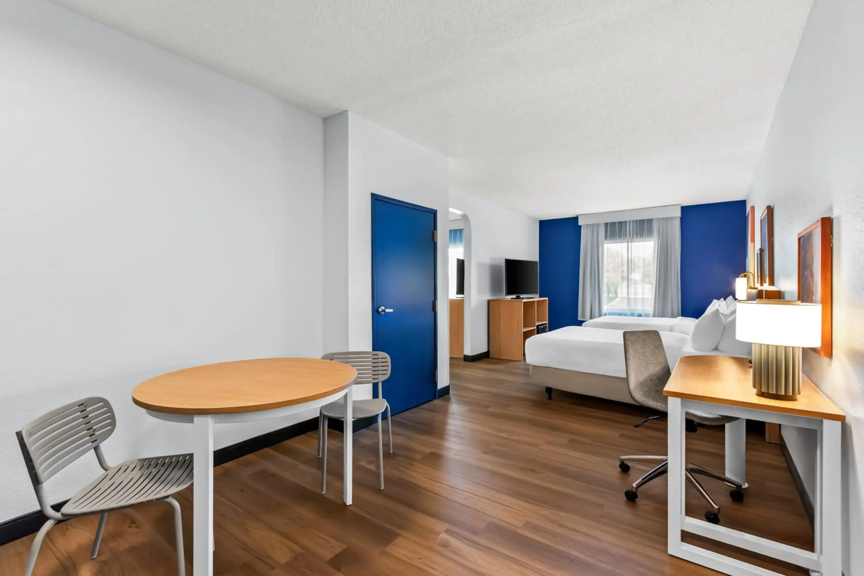 Deluxe Queen Suite in Spark by Hilton Deluxe Queen Suite in Spark by Hilton