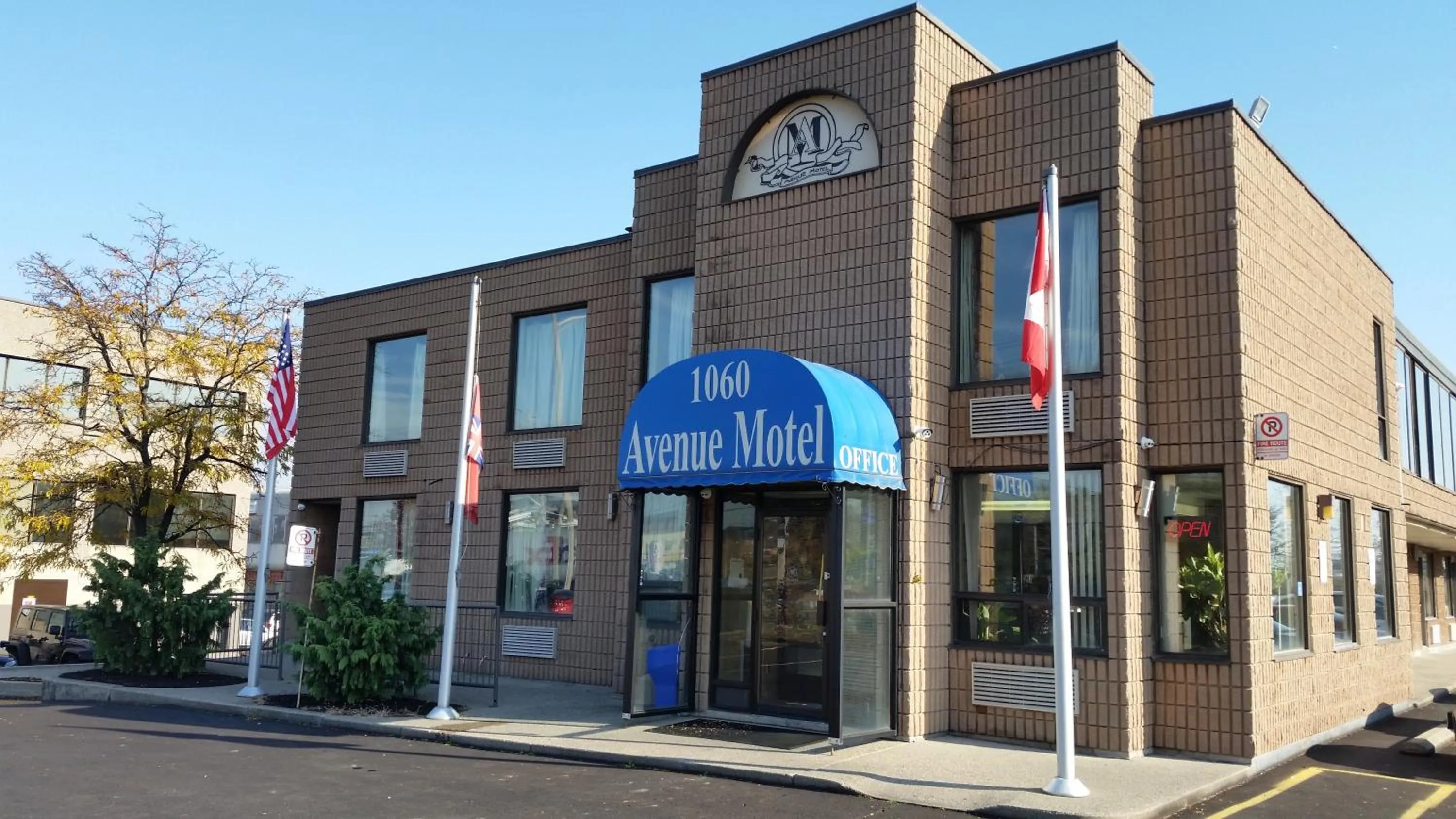 Property building in Avenue Motel