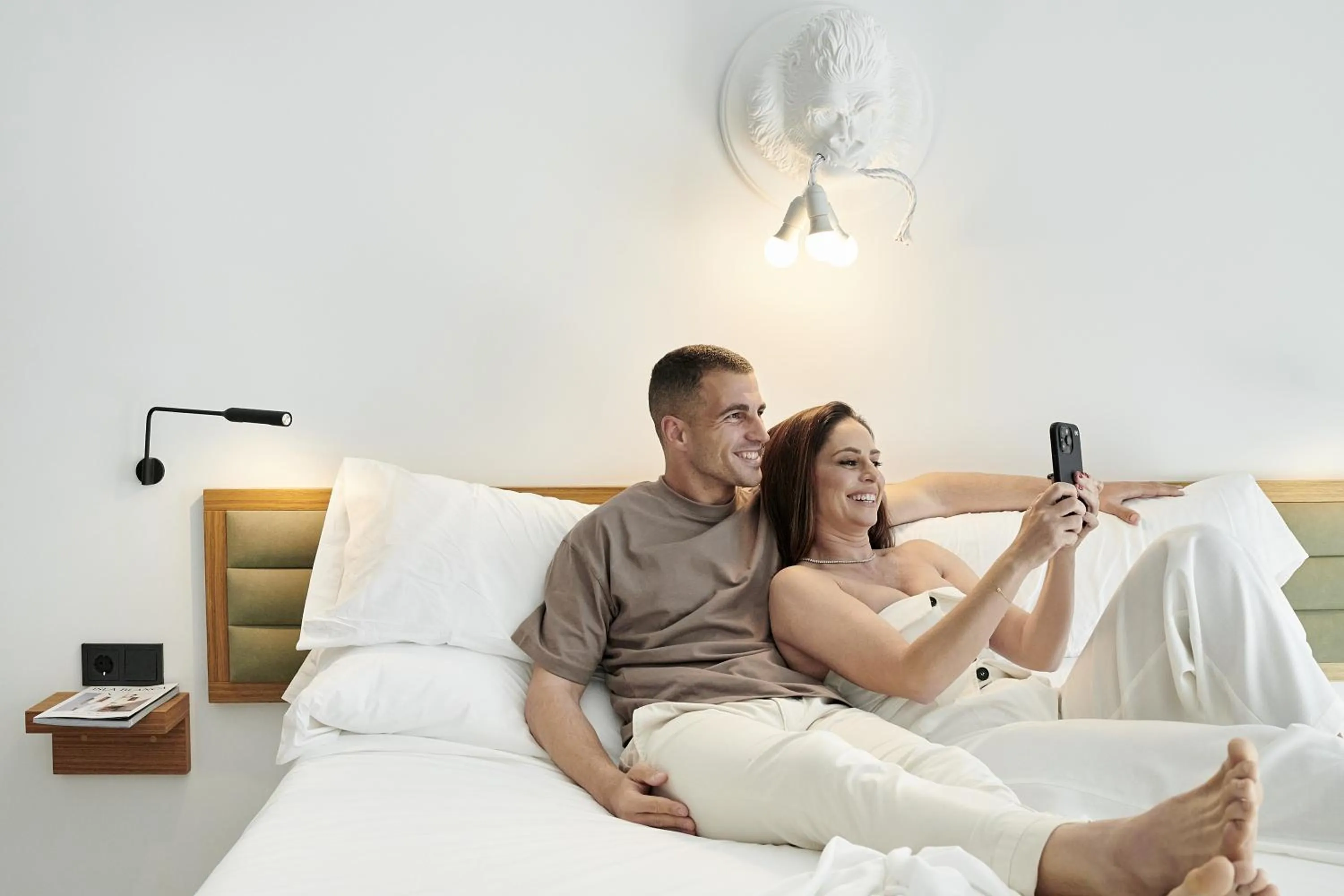 People, Bed in Stic Urban Hotel & SPA