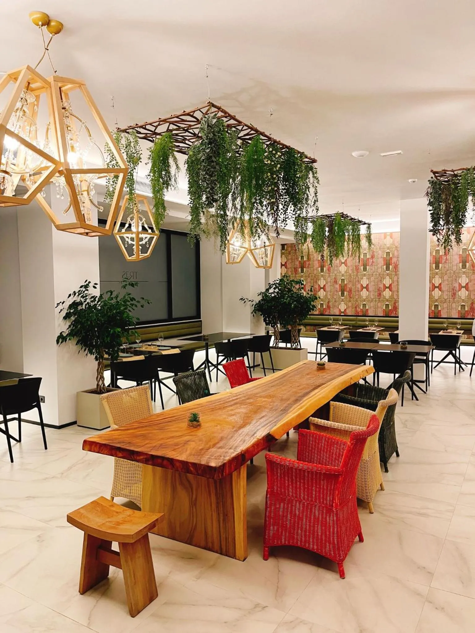 Restaurant/places to eat in Stic Urban Hotel & SPA