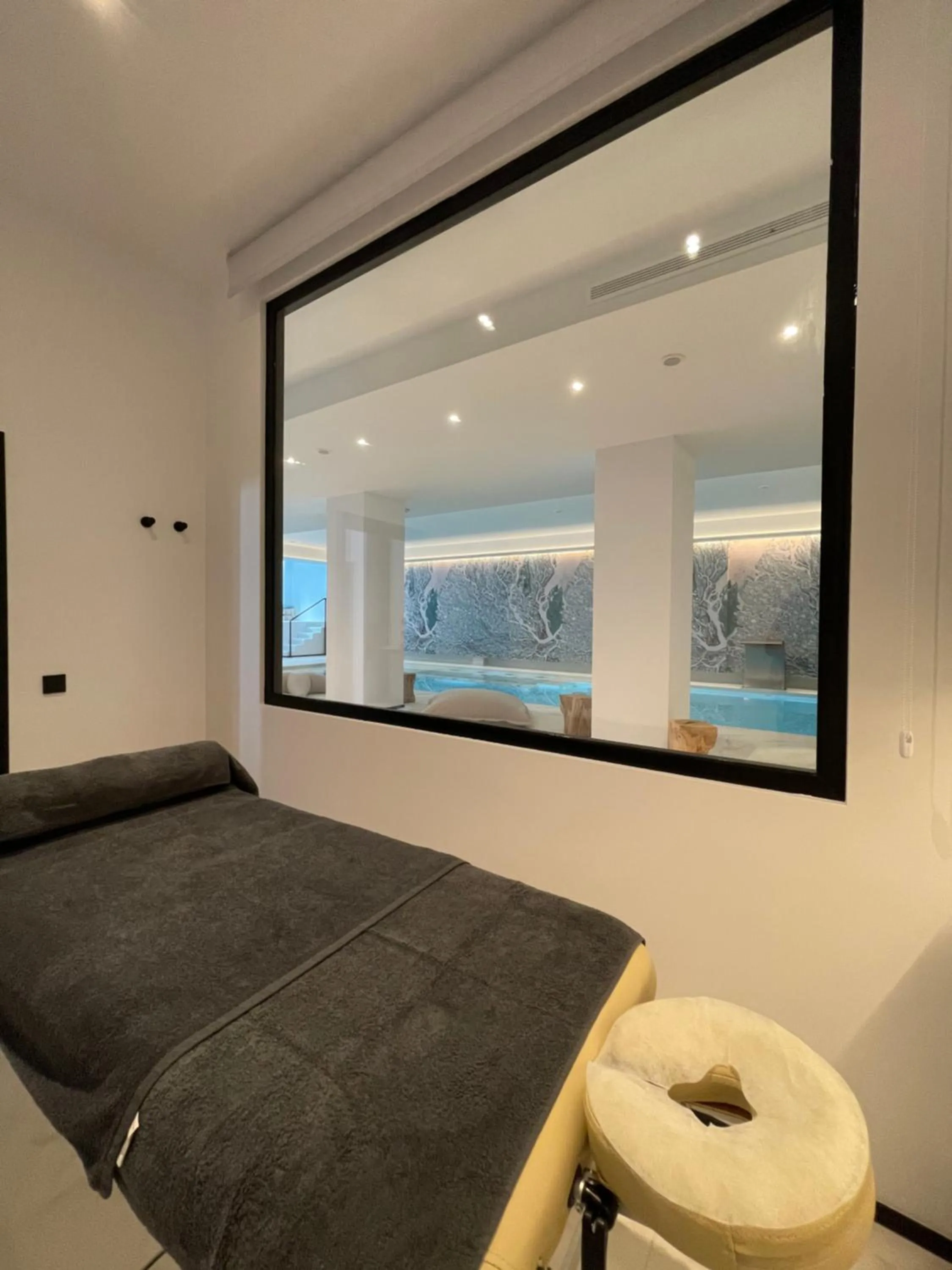 Massage, Bed in Stic Urban Hotel & SPA